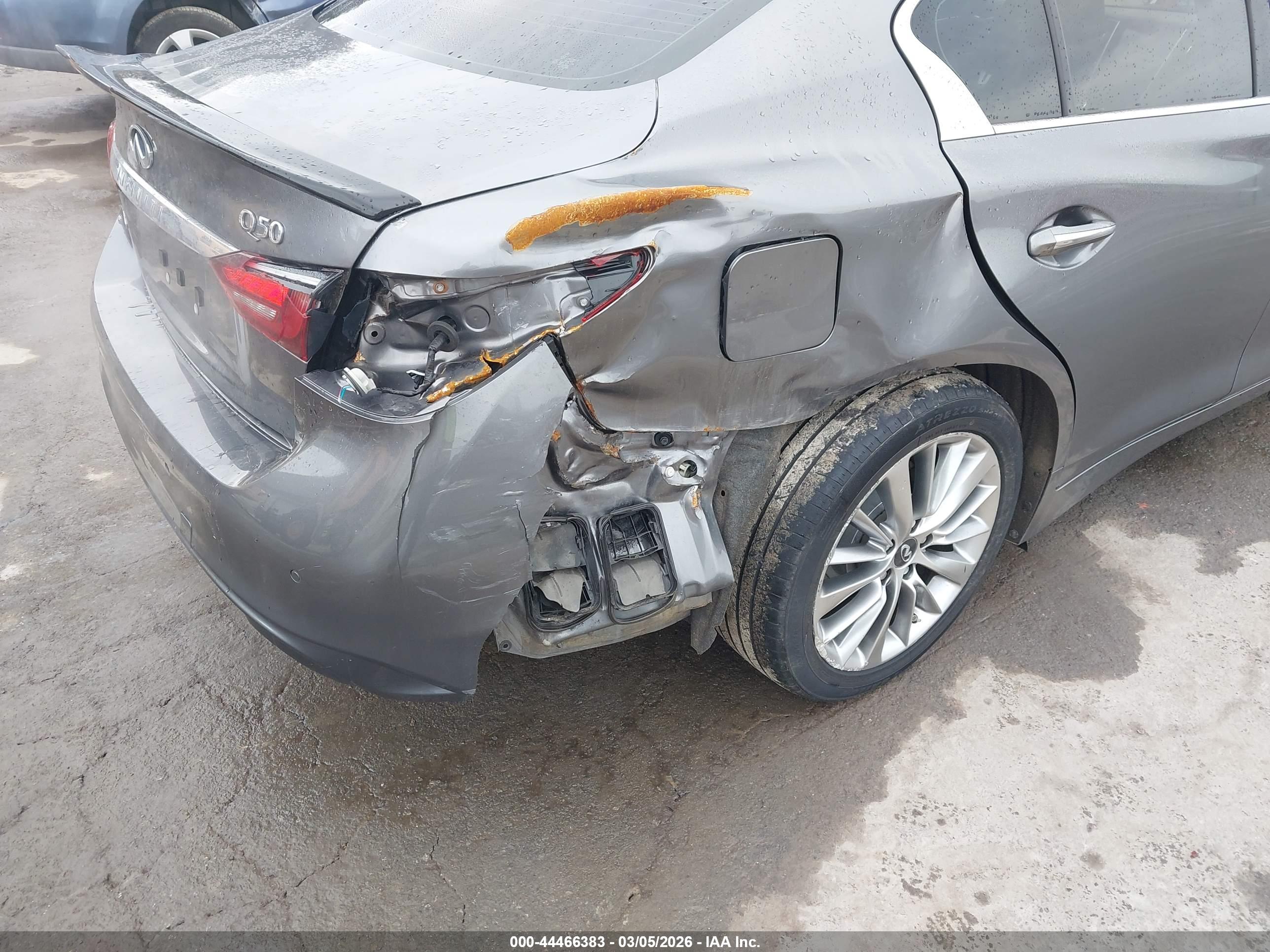 INFINITI Q50 image 6