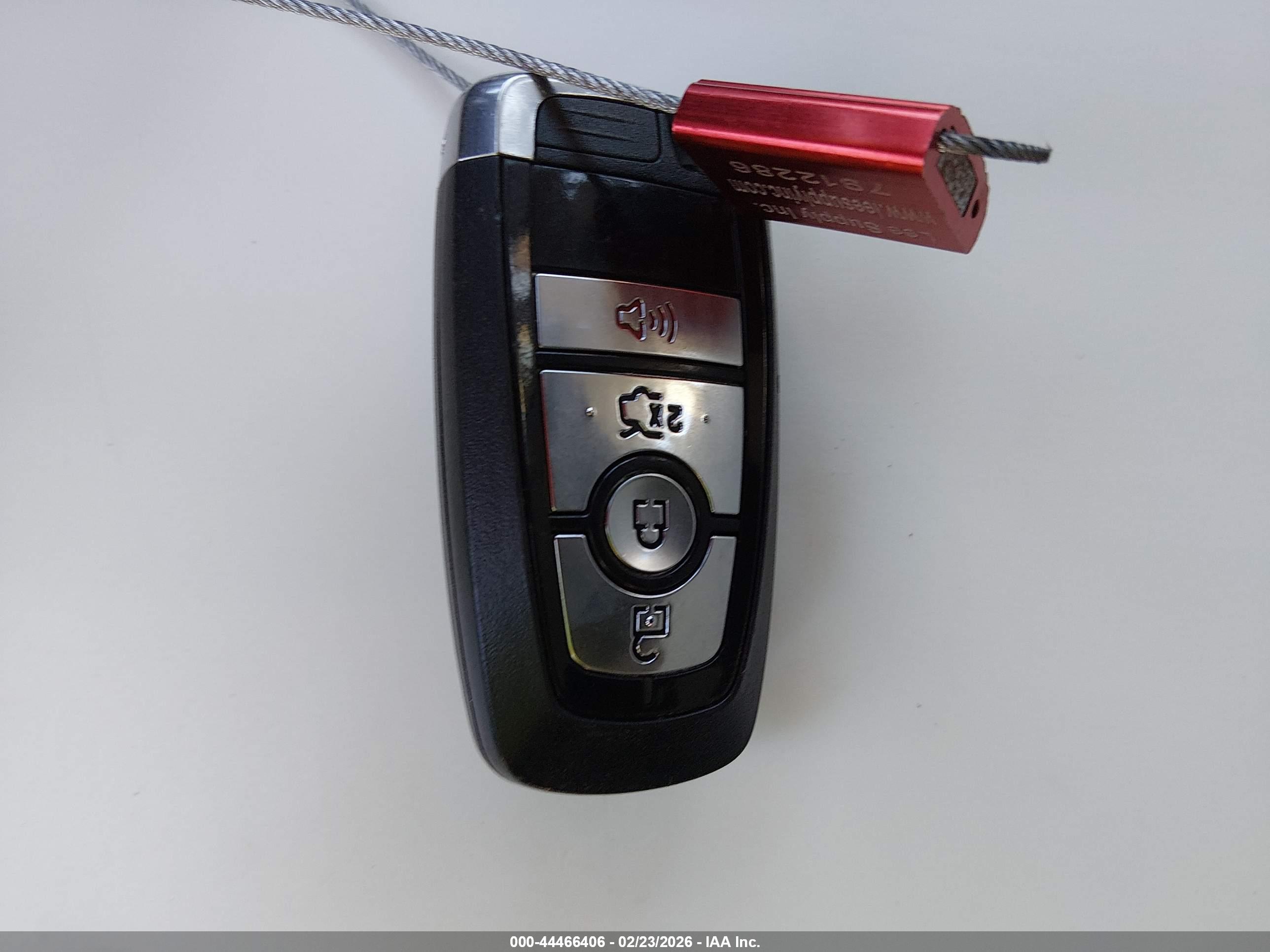 FORD FUSION image 11