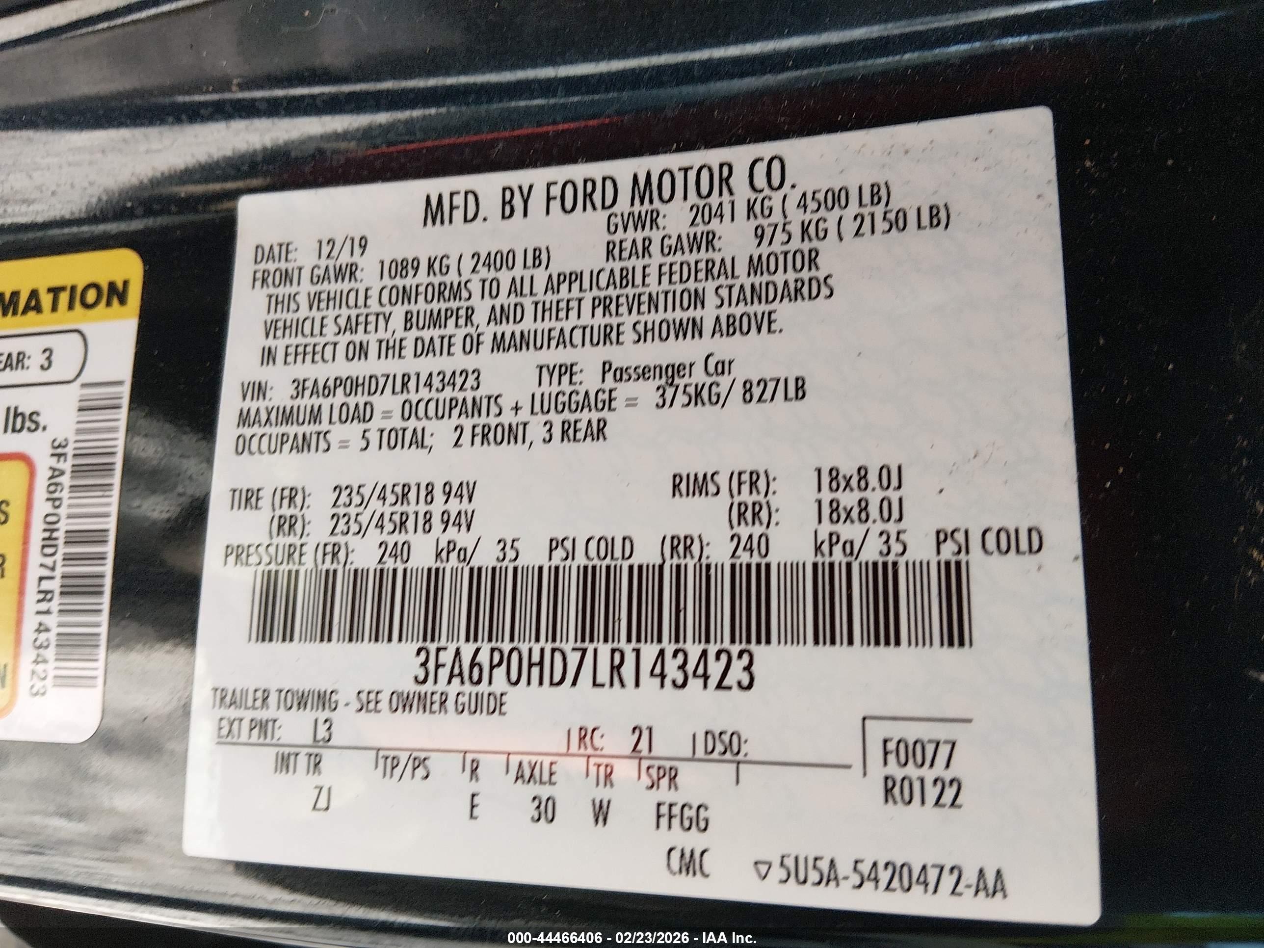 FORD FUSION image 9