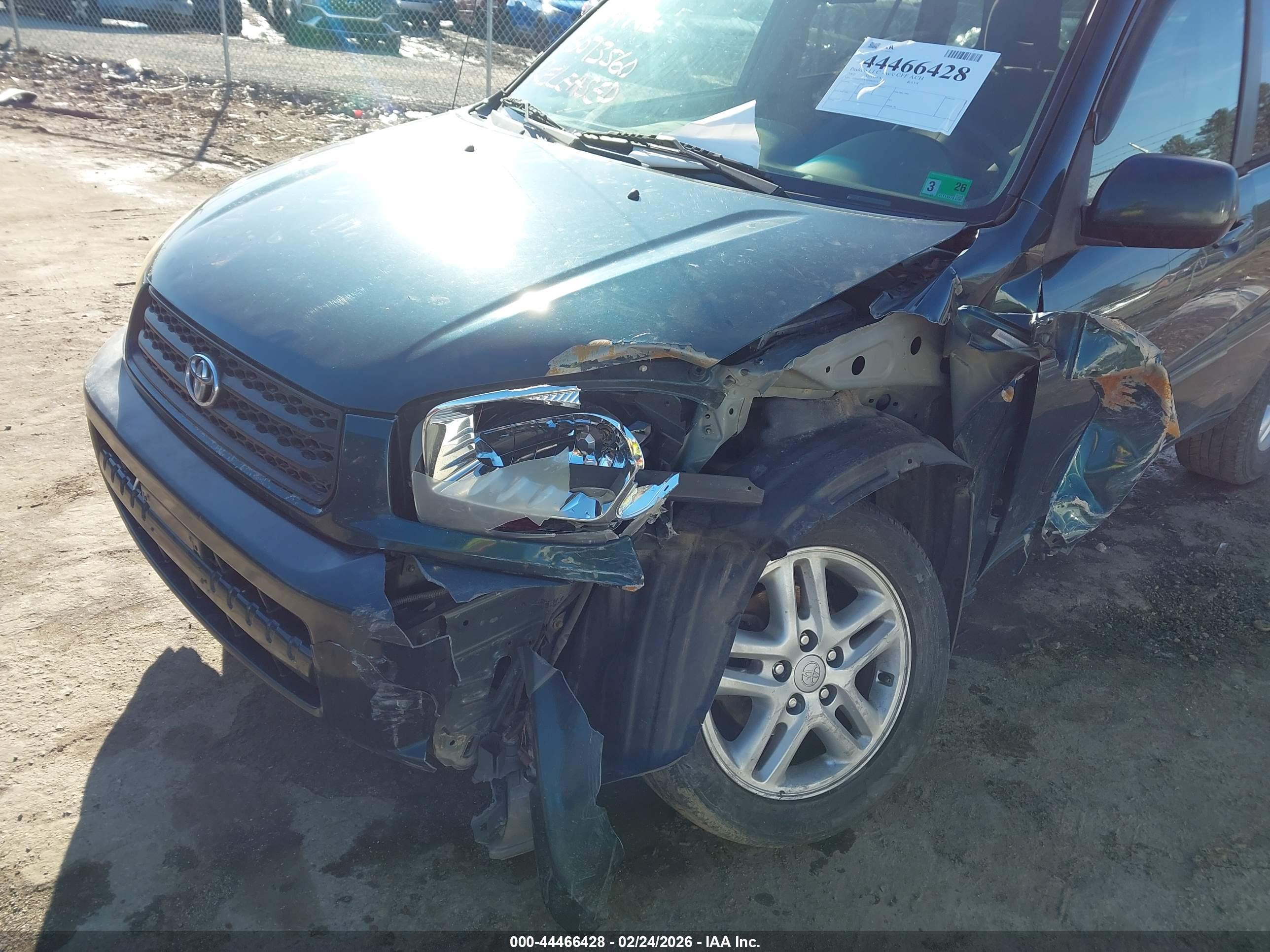 TOYOTA RAV4 image 6