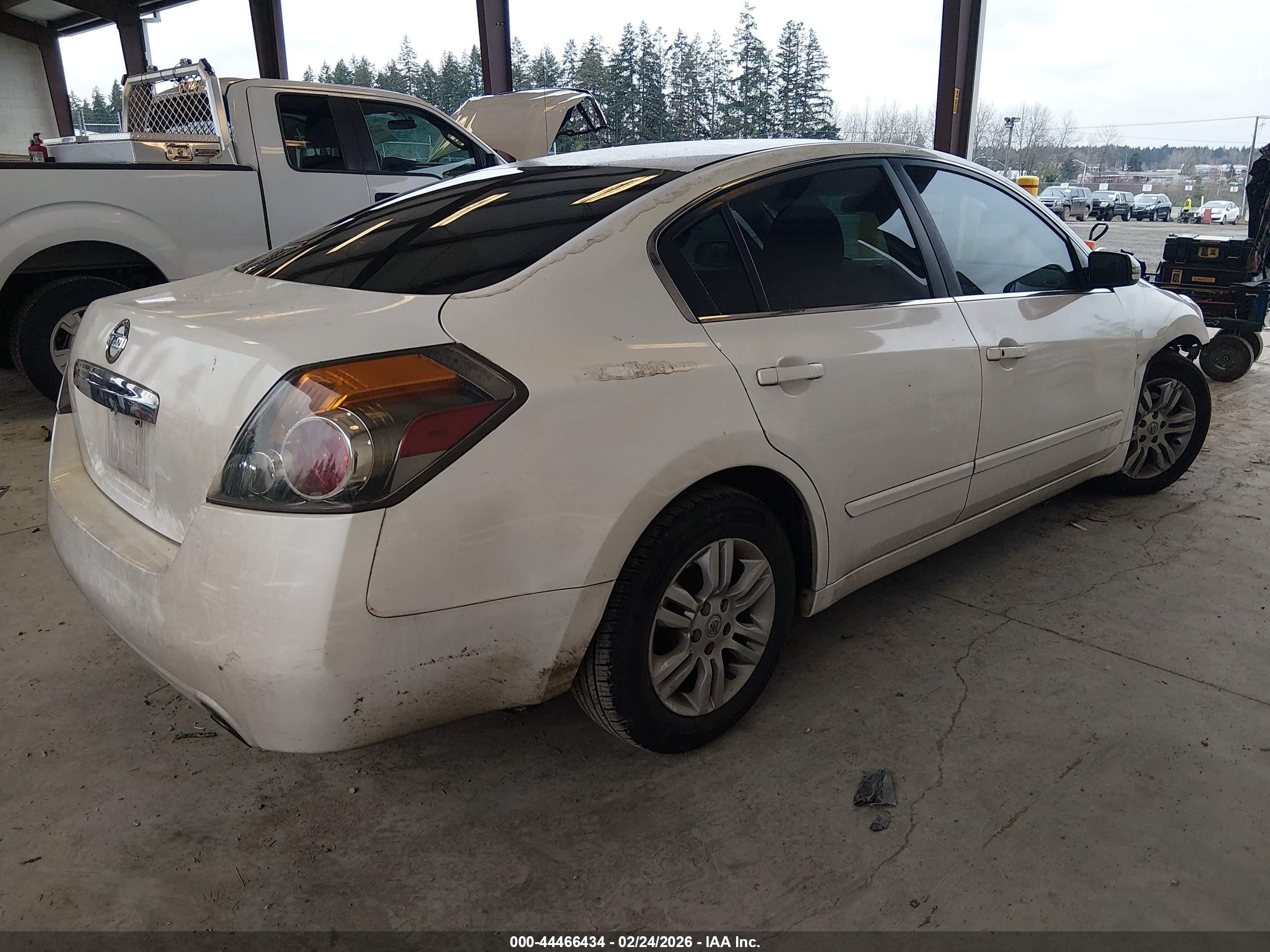 NISSAN ALTIMA image 4