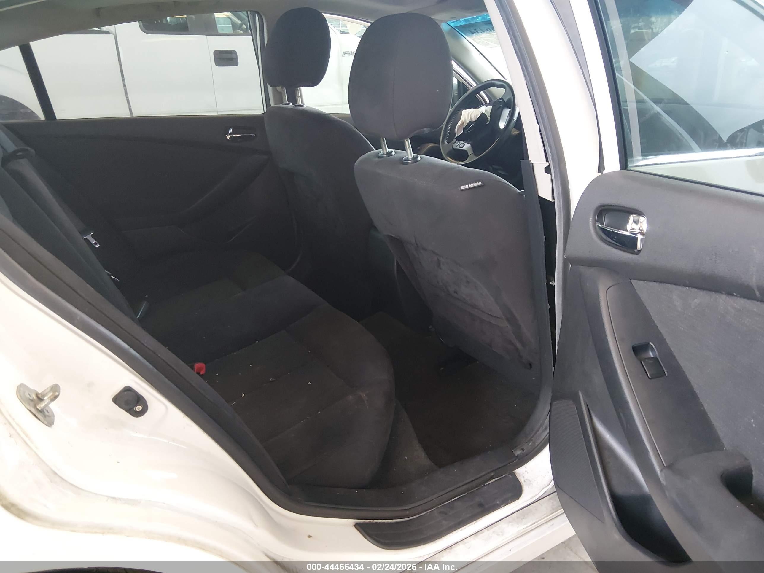 NISSAN ALTIMA image 8