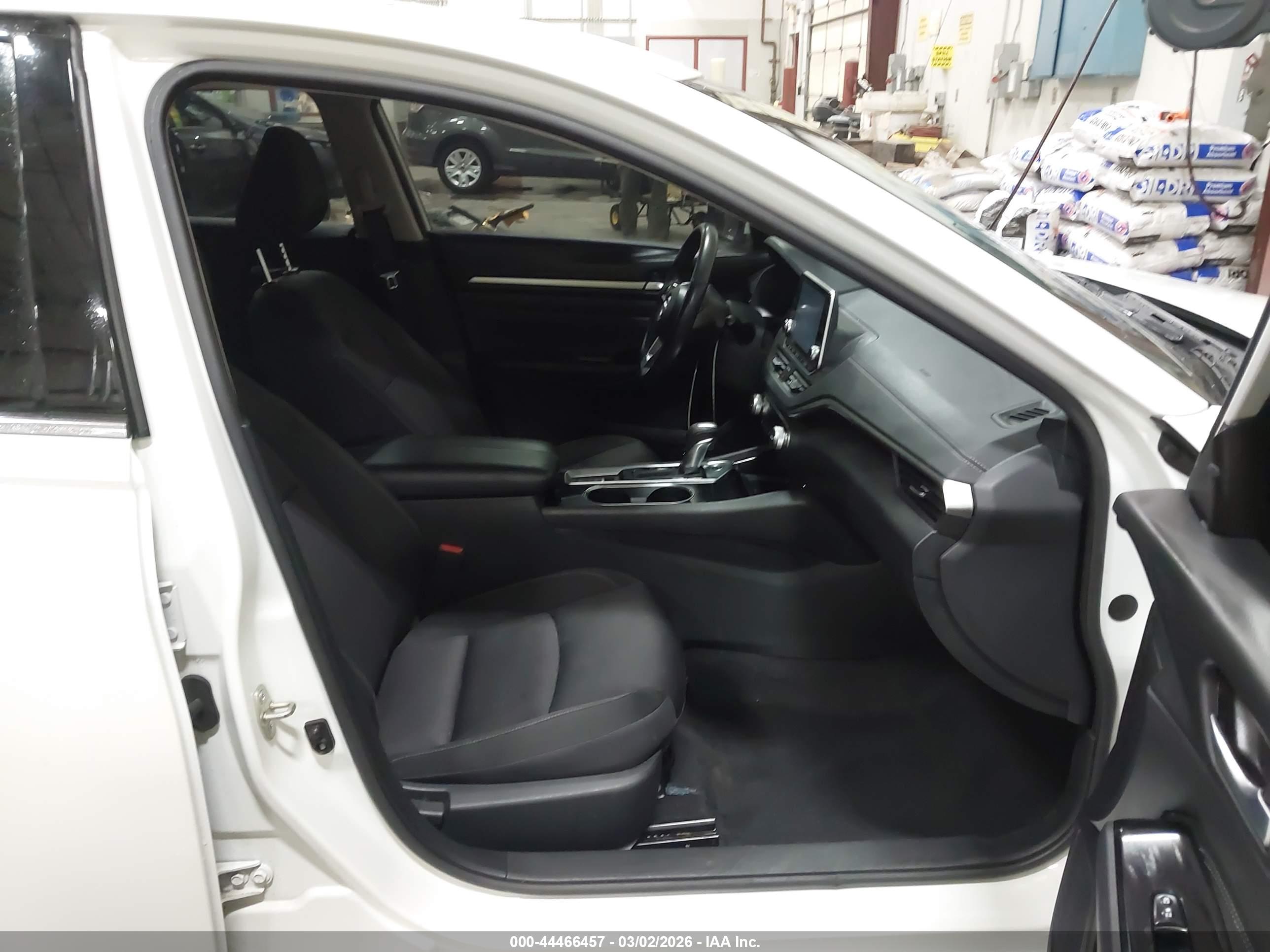 NISSAN ALTIMA image 5