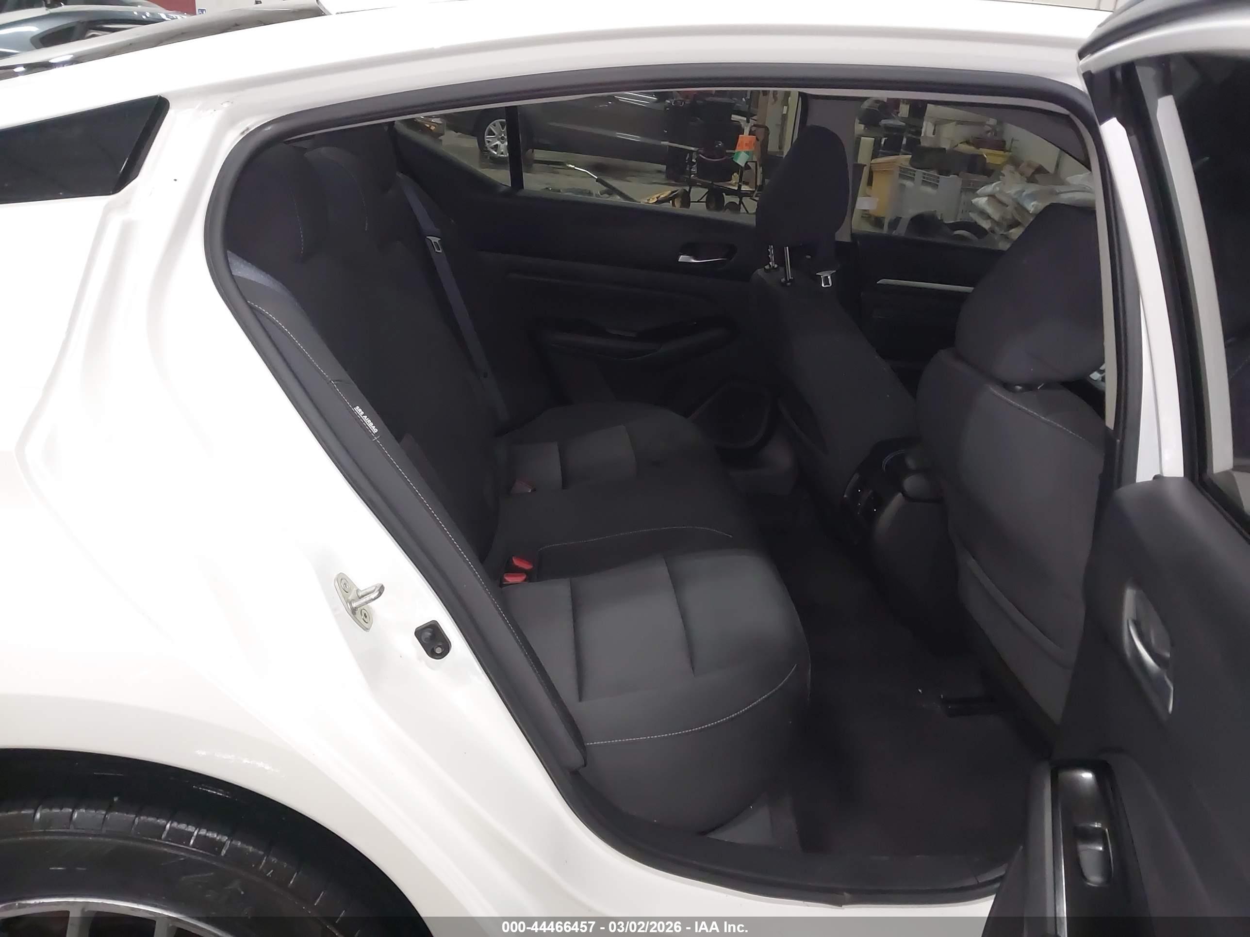 NISSAN ALTIMA image 8