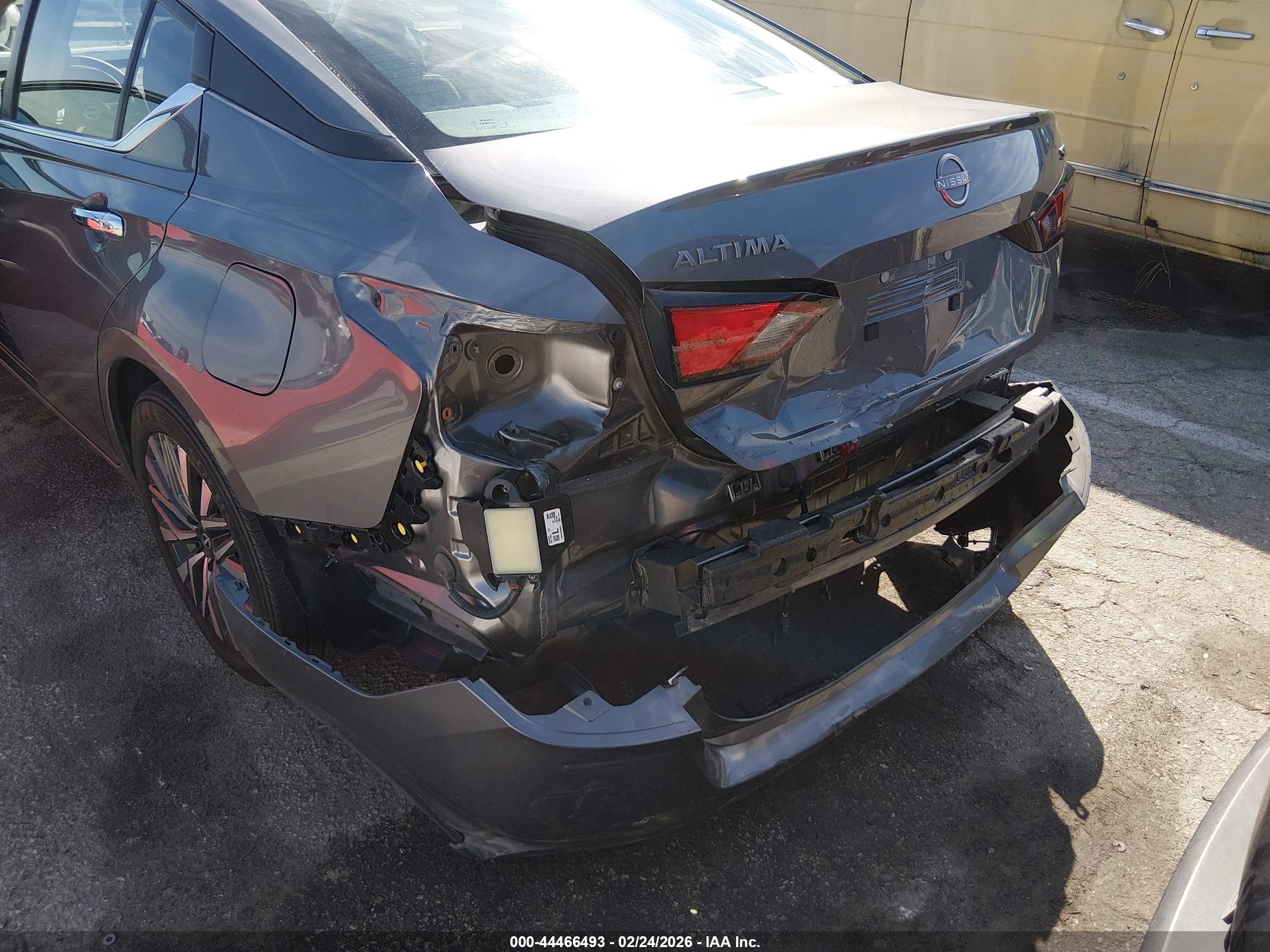 NISSAN ALTIMA image 6