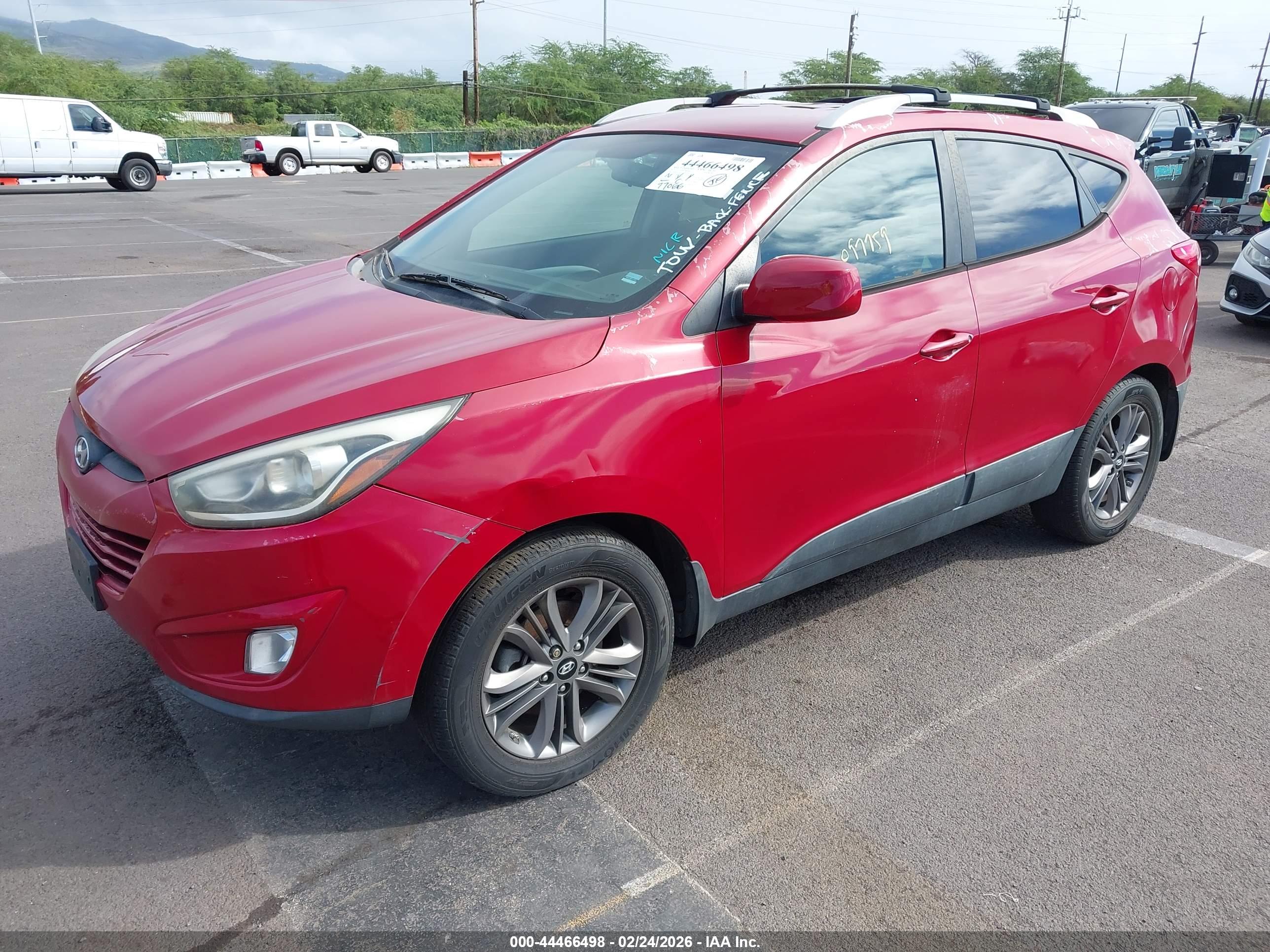 HYUNDAI TUCSON image 2
