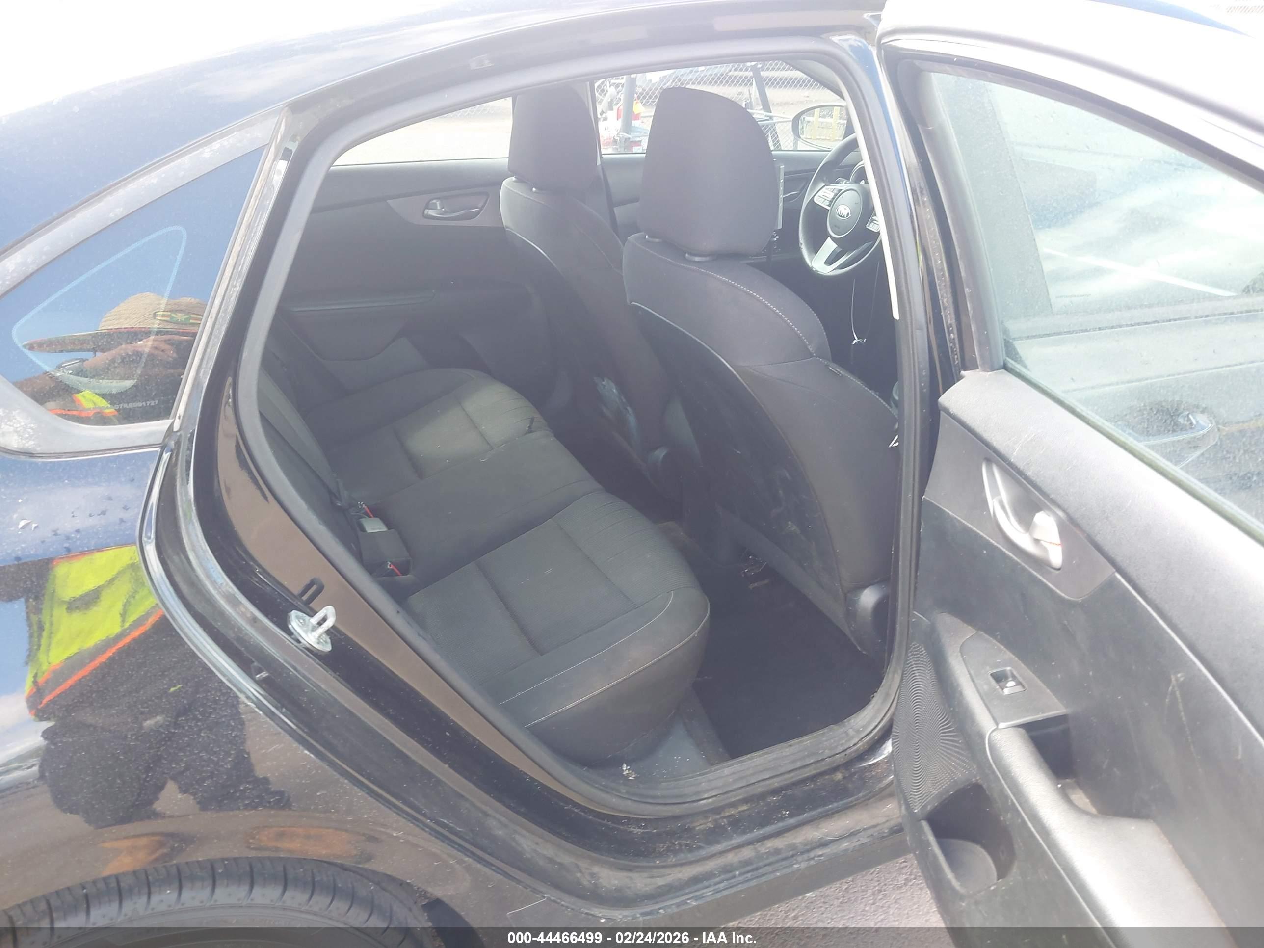 KIA FORTE image 8