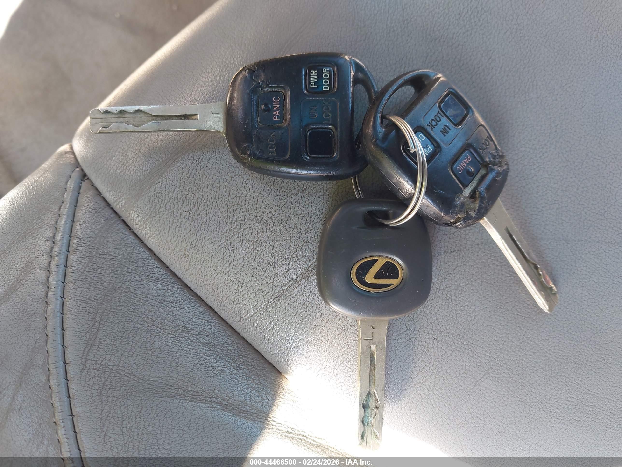 LEXUS RX image 11