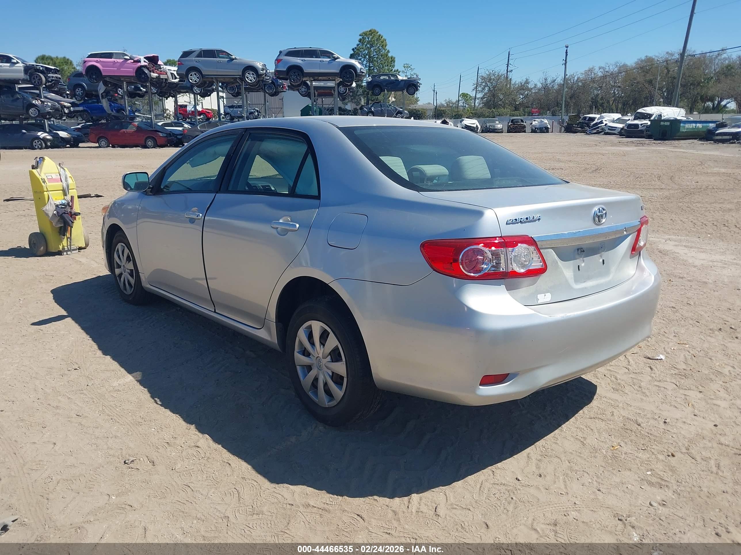 TOYOTA COROLLA image 3