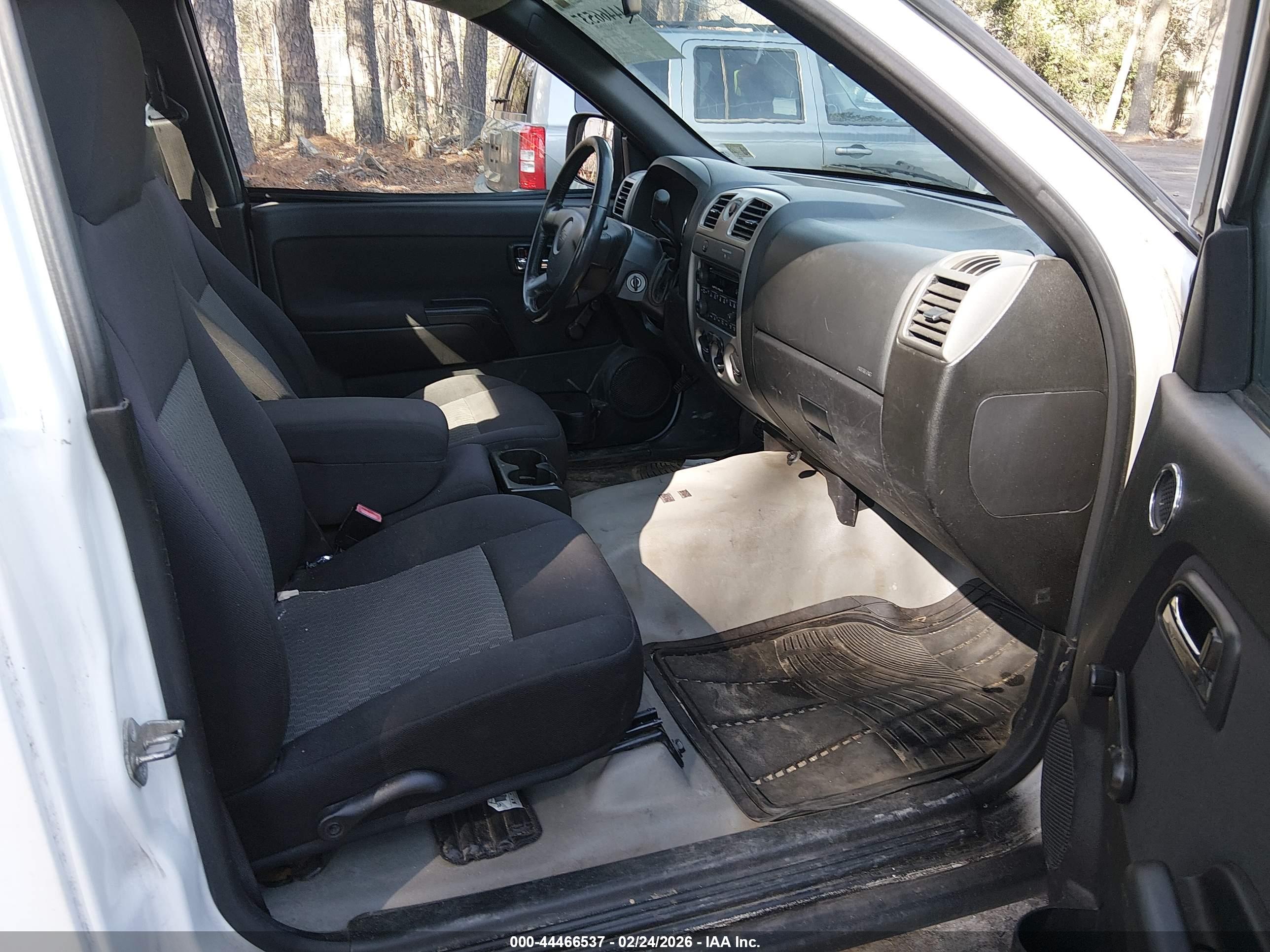 CHEVROLET COLORADO image 5
