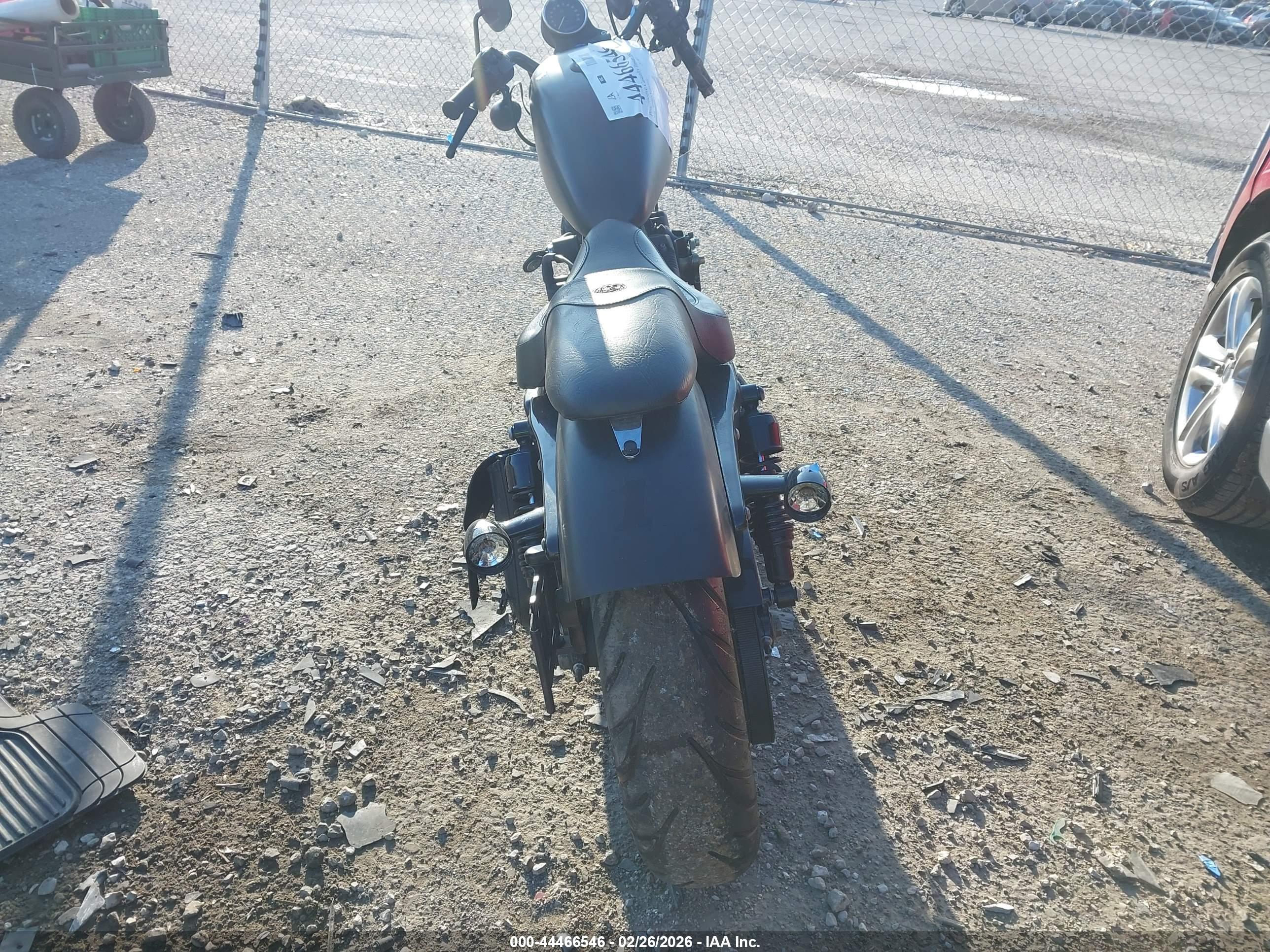 HARLEY-DAVIDSON XL883 image 6