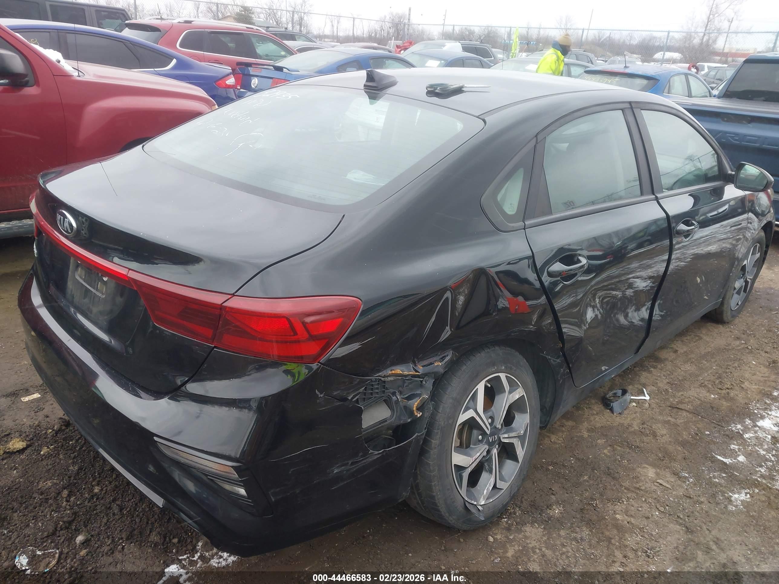 KIA FORTE image 4