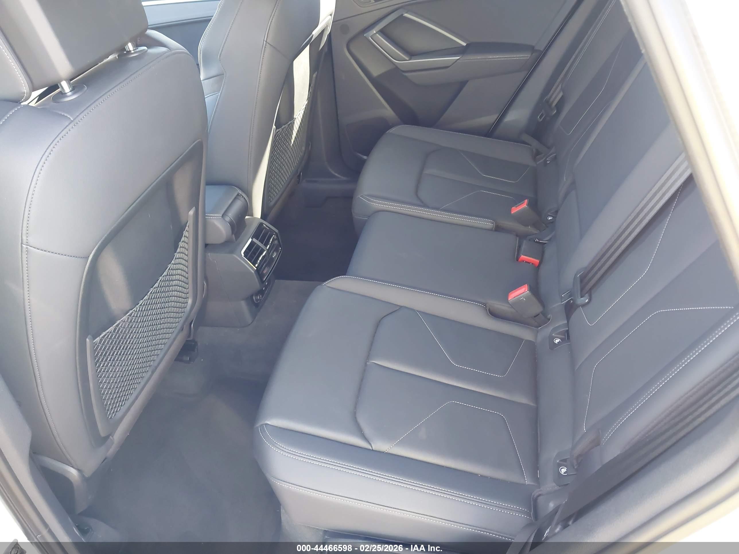 AUDI Q3 image 8