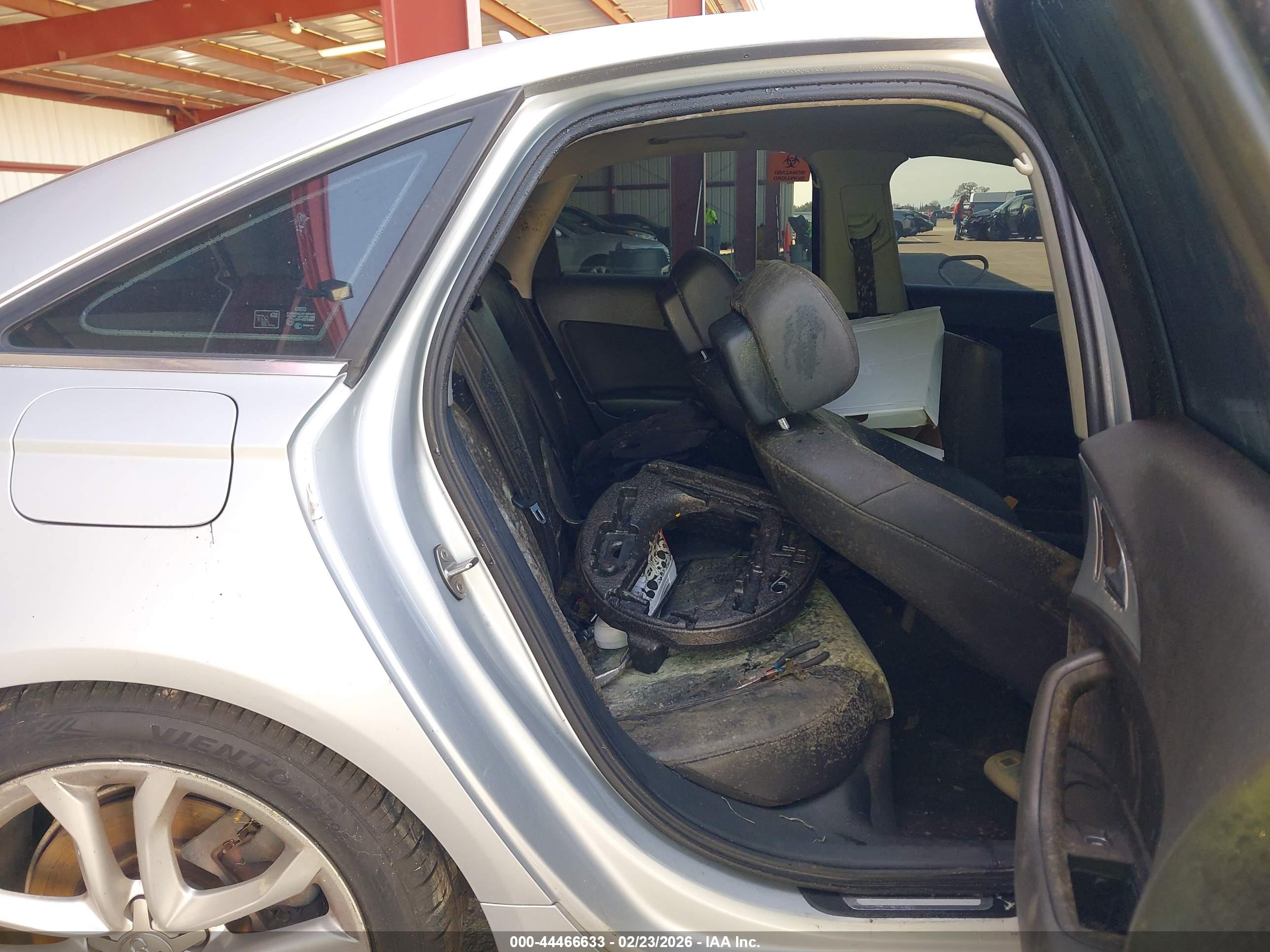 AUDI A6 image 8