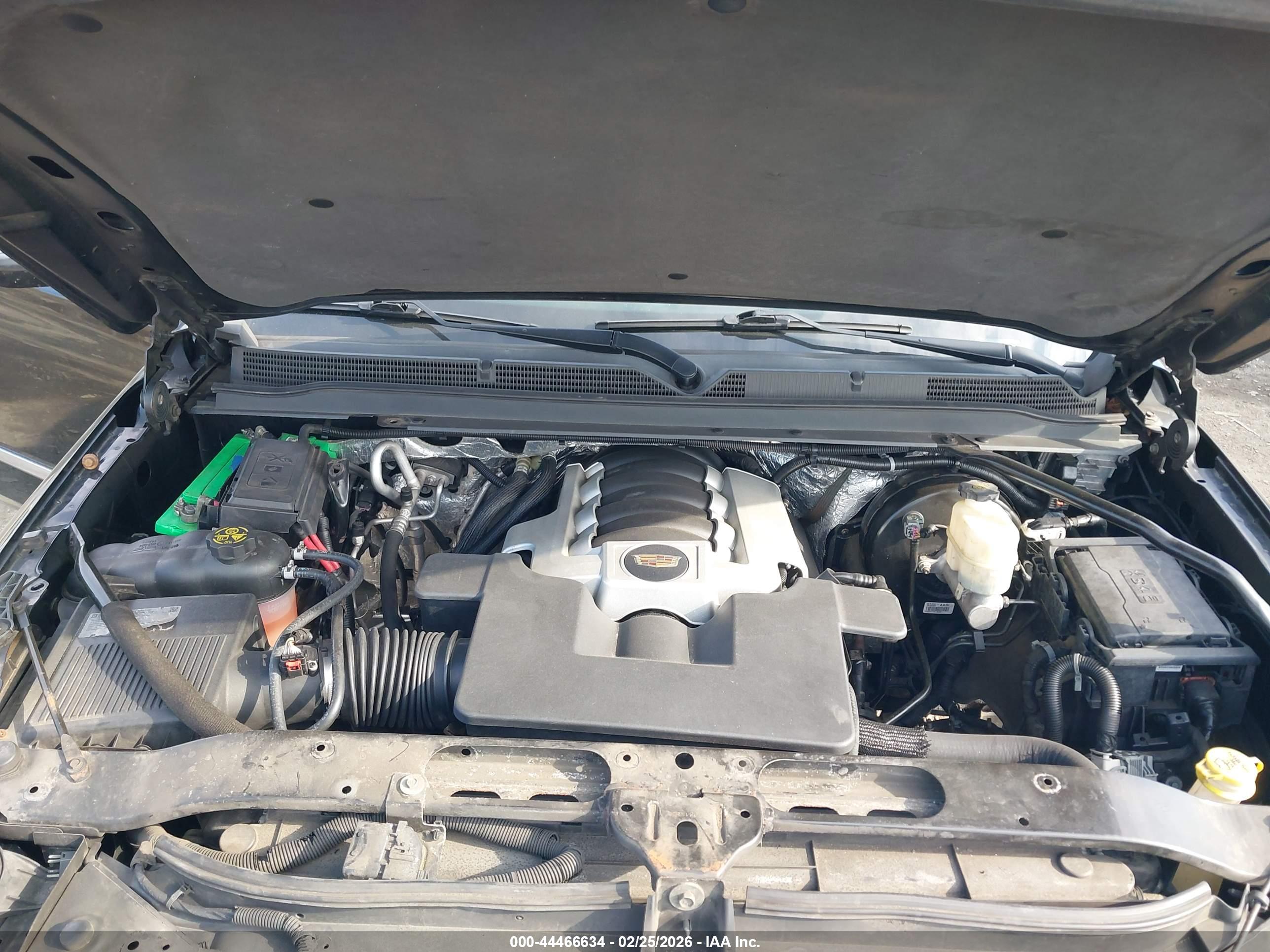 CADILLAC ESCALADE image 10