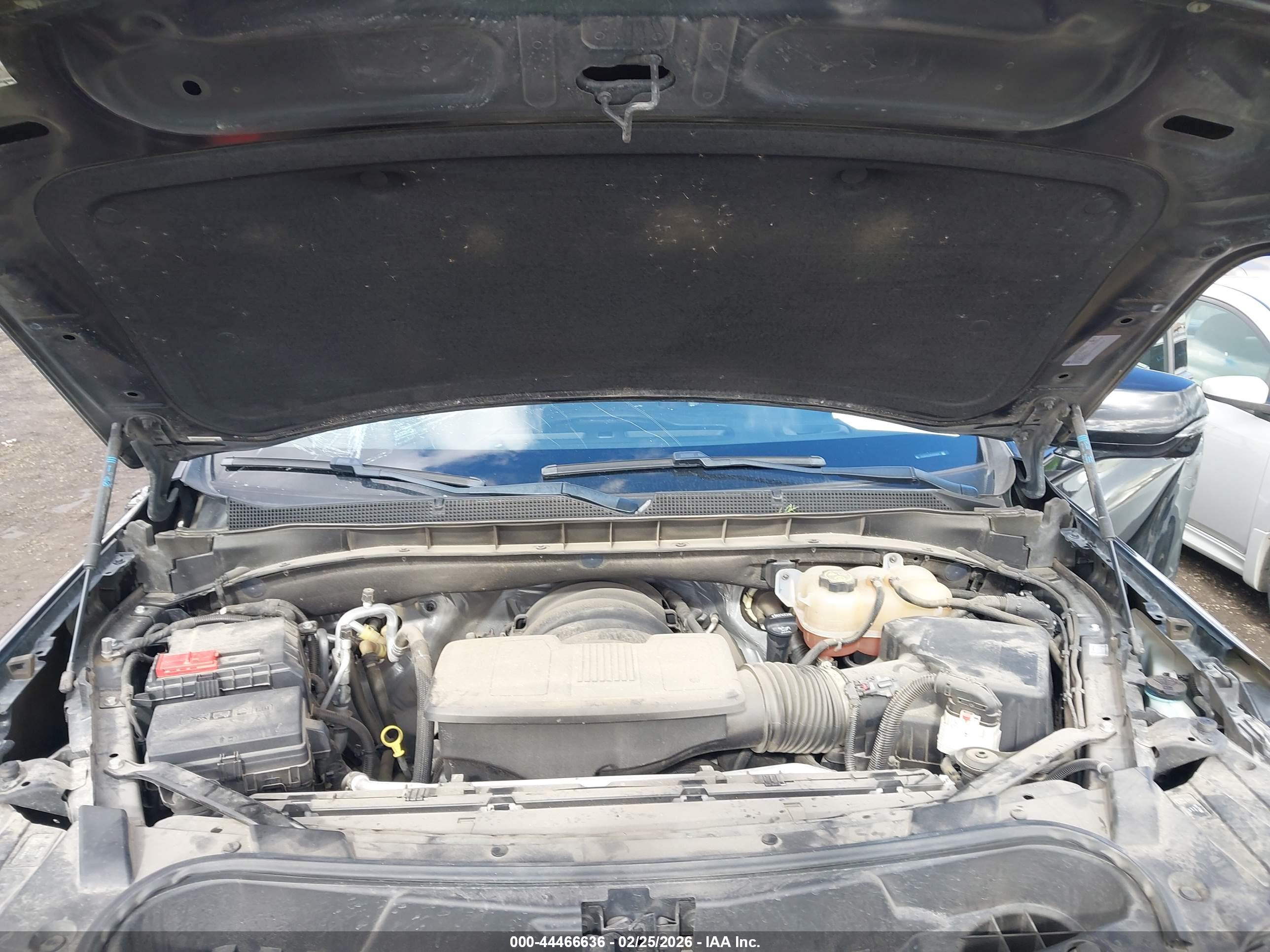 CHEVROLET SUBURBAN image 10