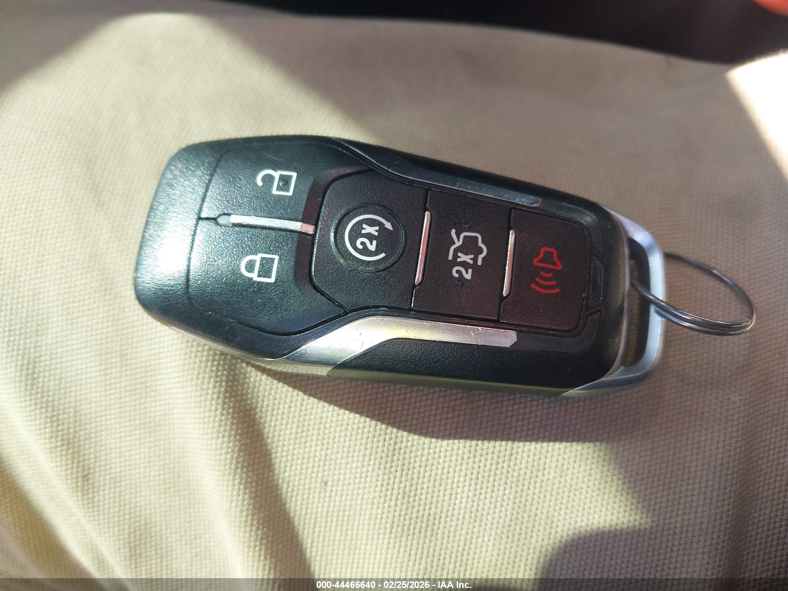 FORD FUSION image 11