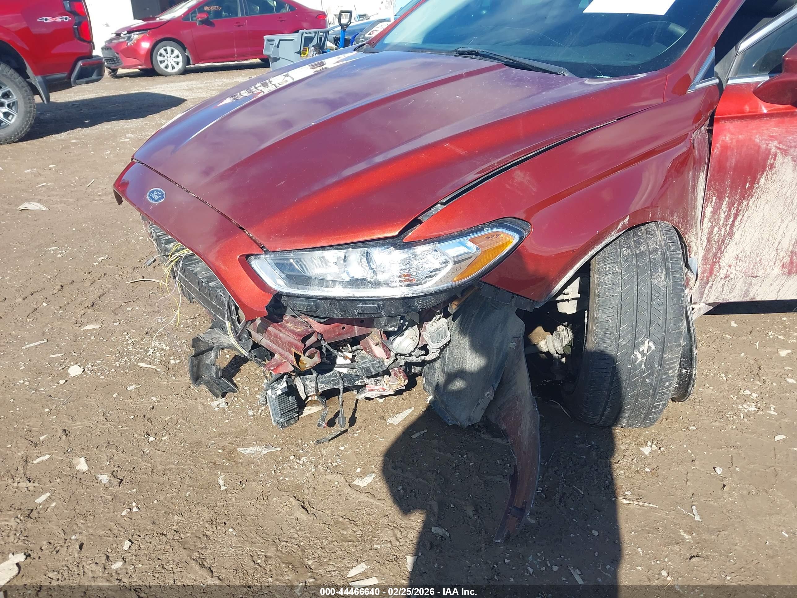 FORD FUSION image 6