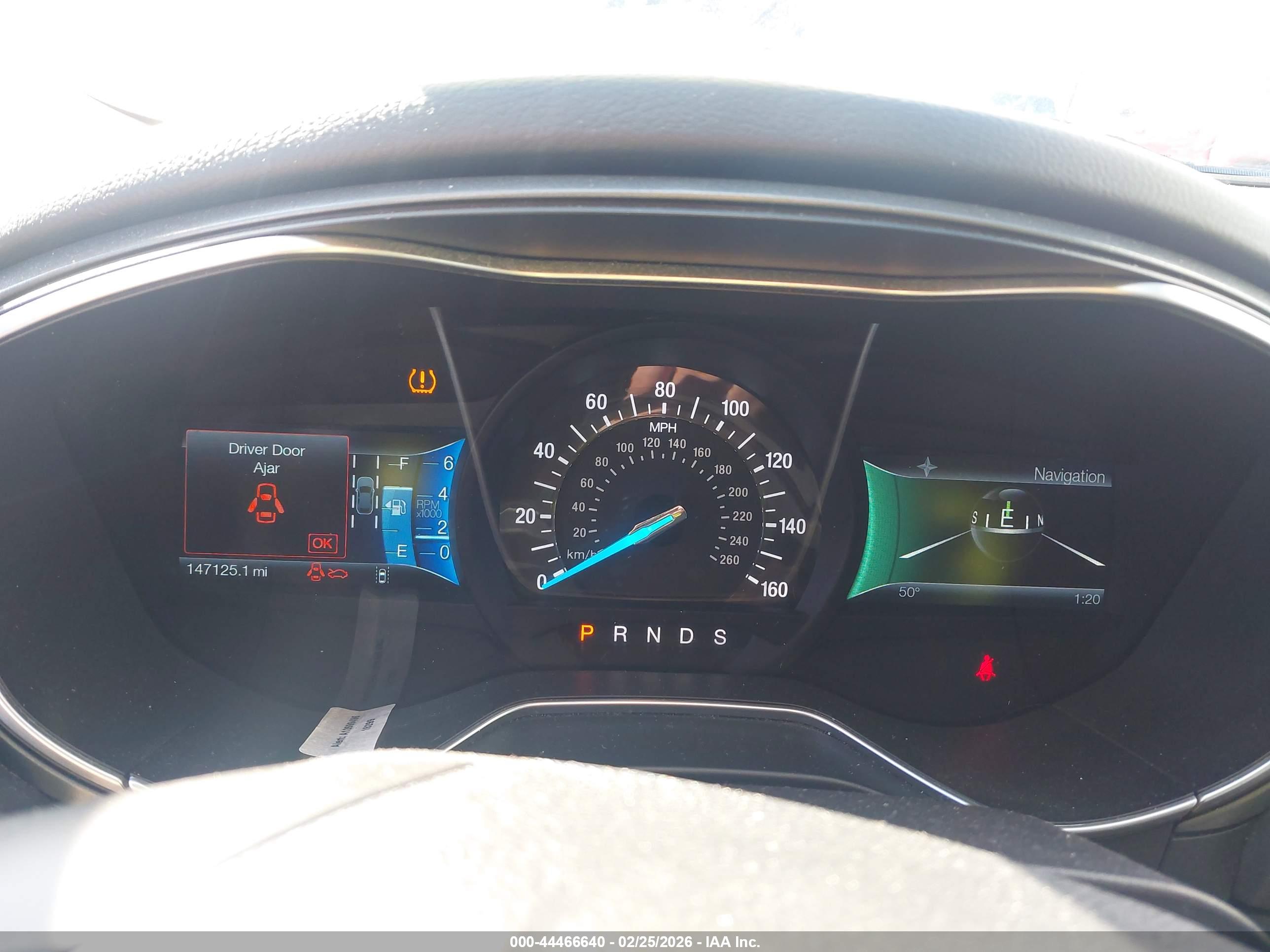 FORD FUSION image 7