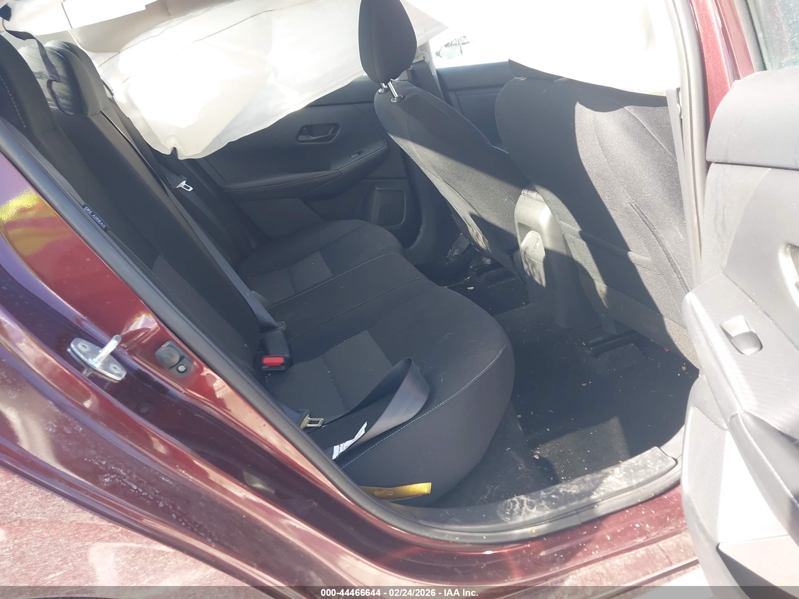 NISSAN SENTRA image 8
