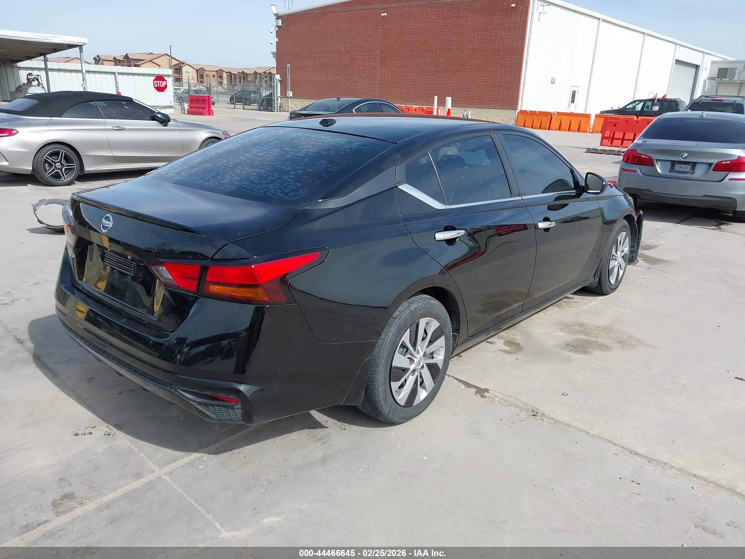 NISSAN ALTIMA image 4