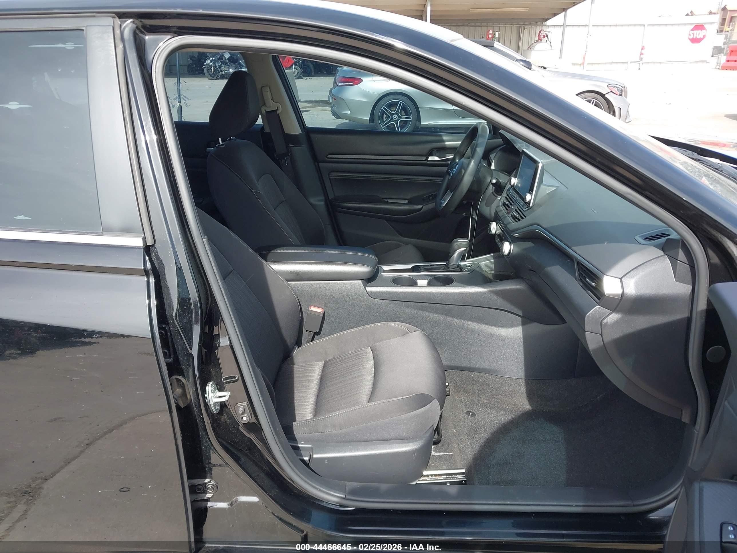 NISSAN ALTIMA image 5