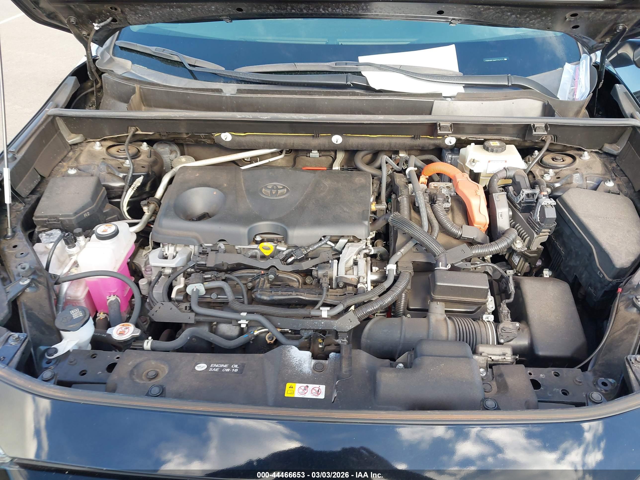TOYOTA RAV4 image 10