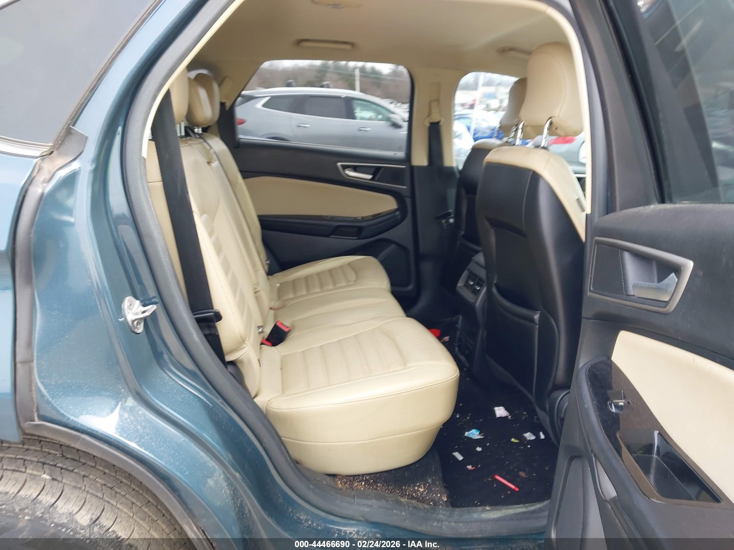 FORD EDGE image 8