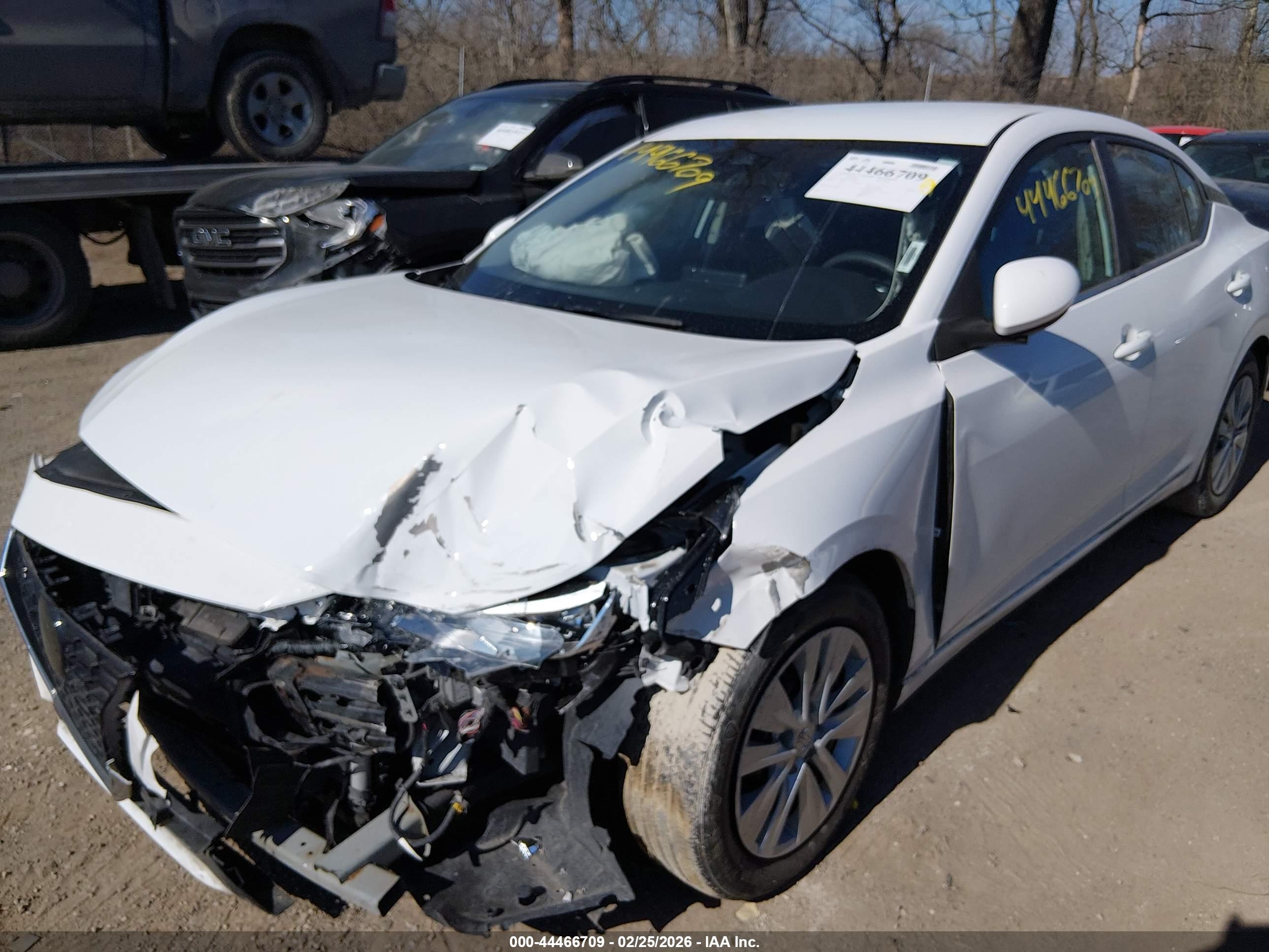 NISSAN SENTRA image 6