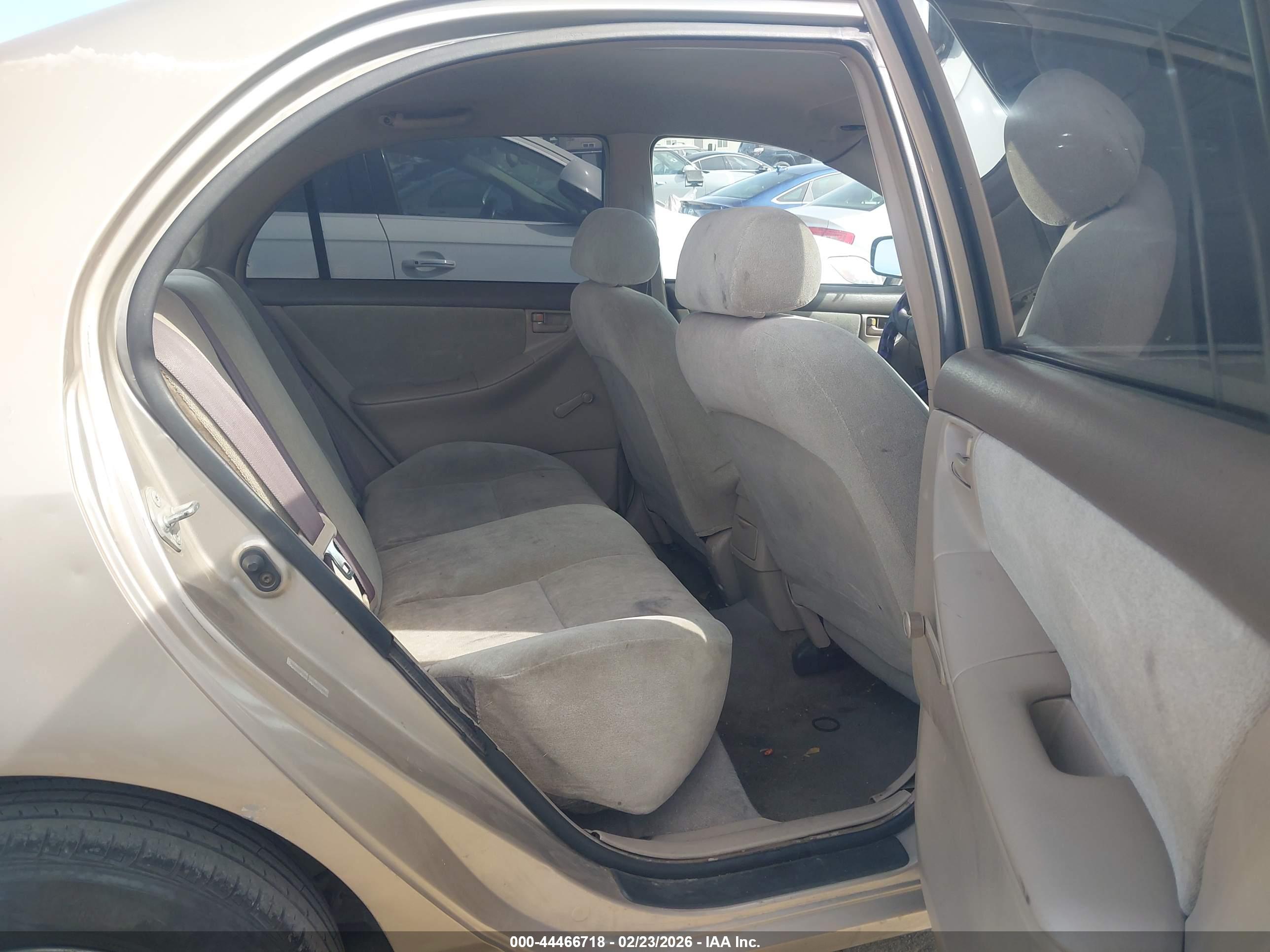 TOYOTA COROLLA image 8