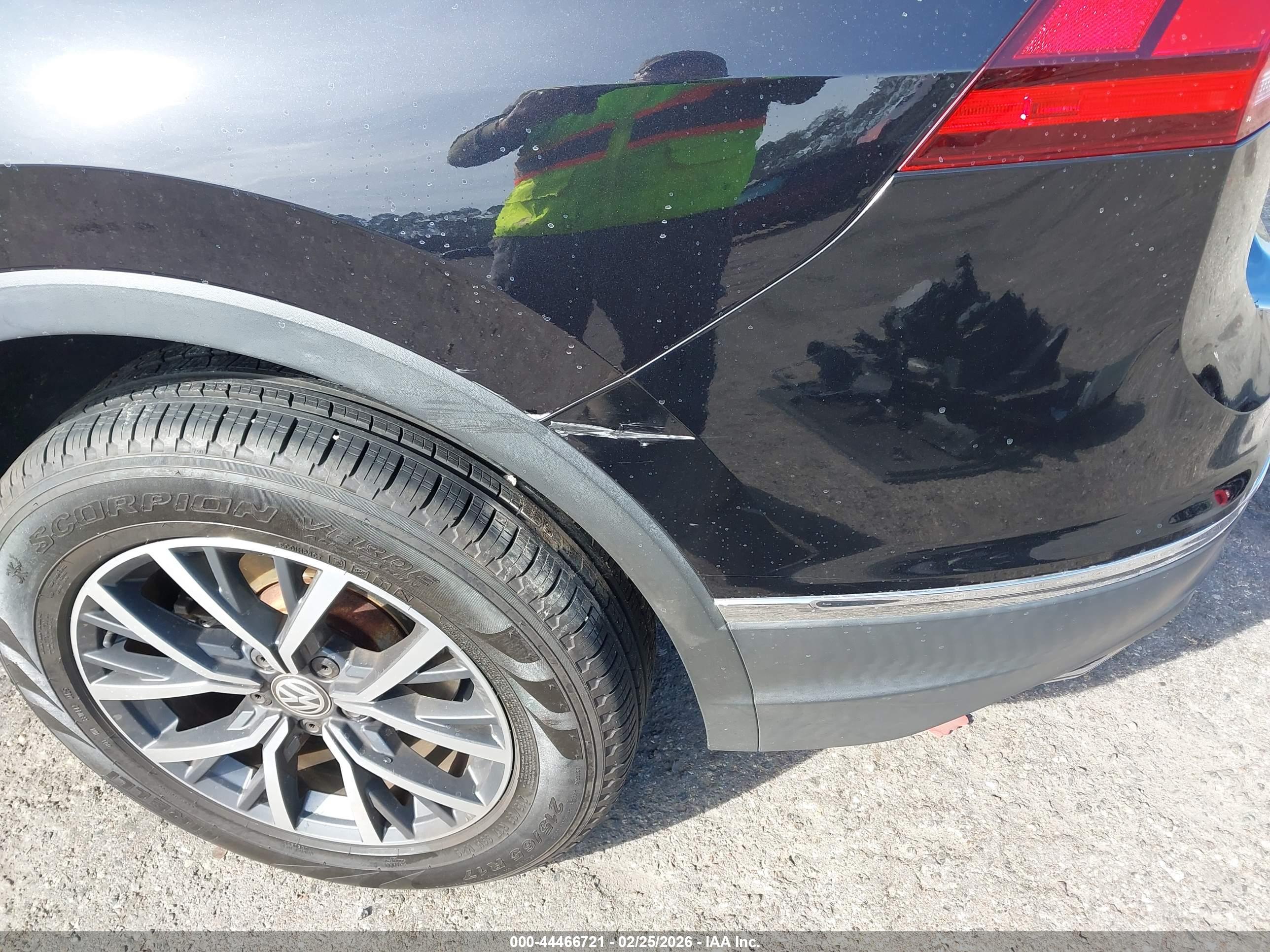 VOLKSWAGEN TIGUAN image 6