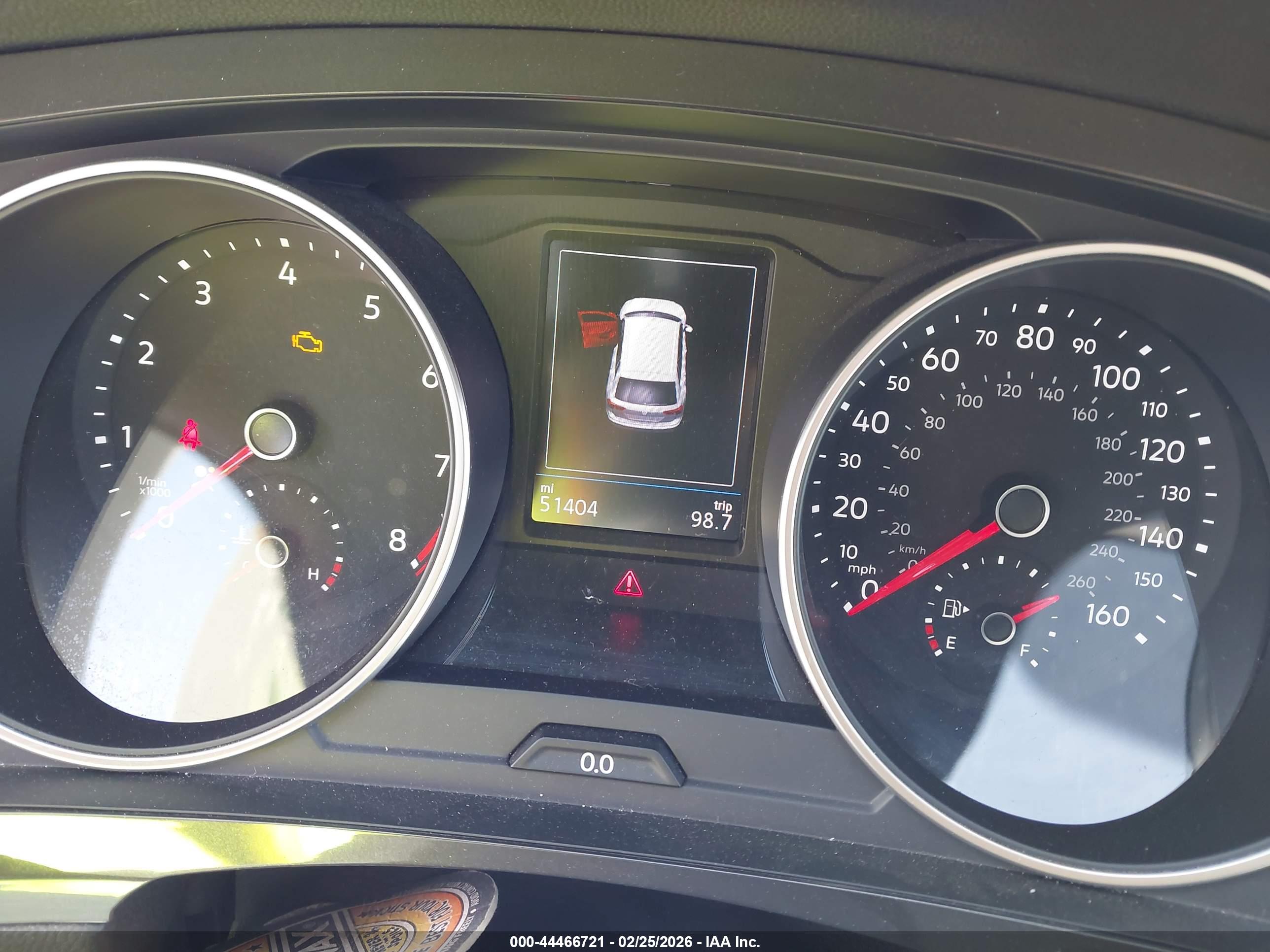 VOLKSWAGEN TIGUAN image 7