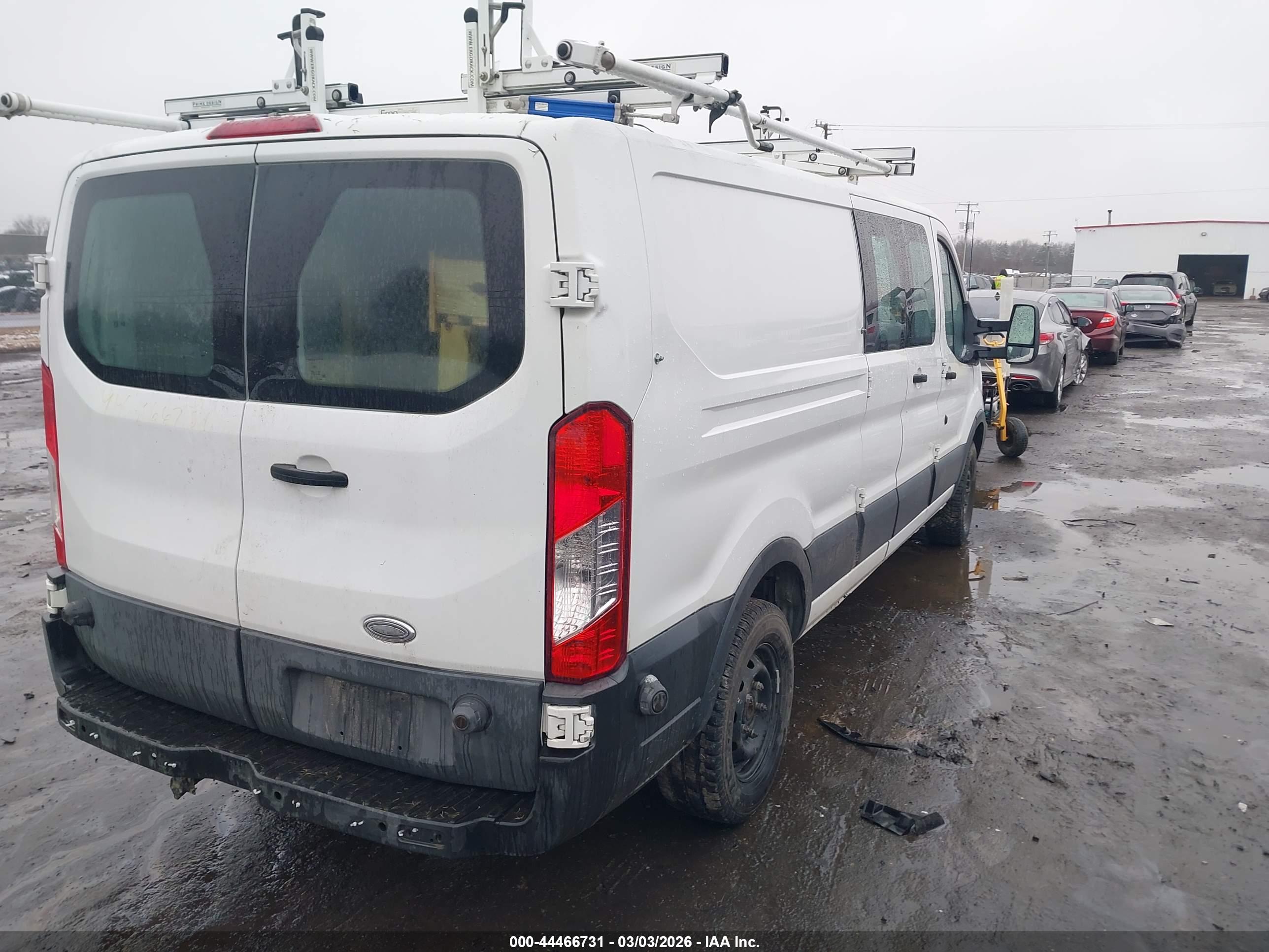 FORD TRANSIT-350 image 4