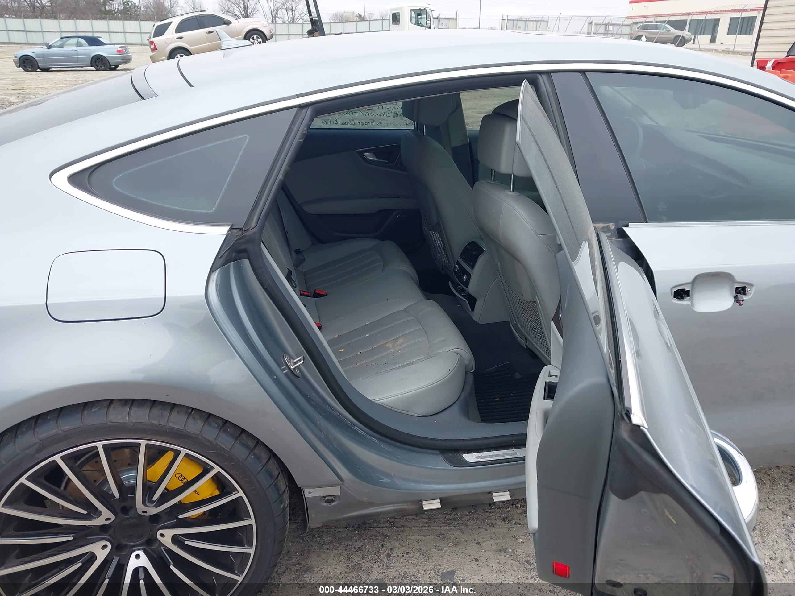 AUDI A7 image 8