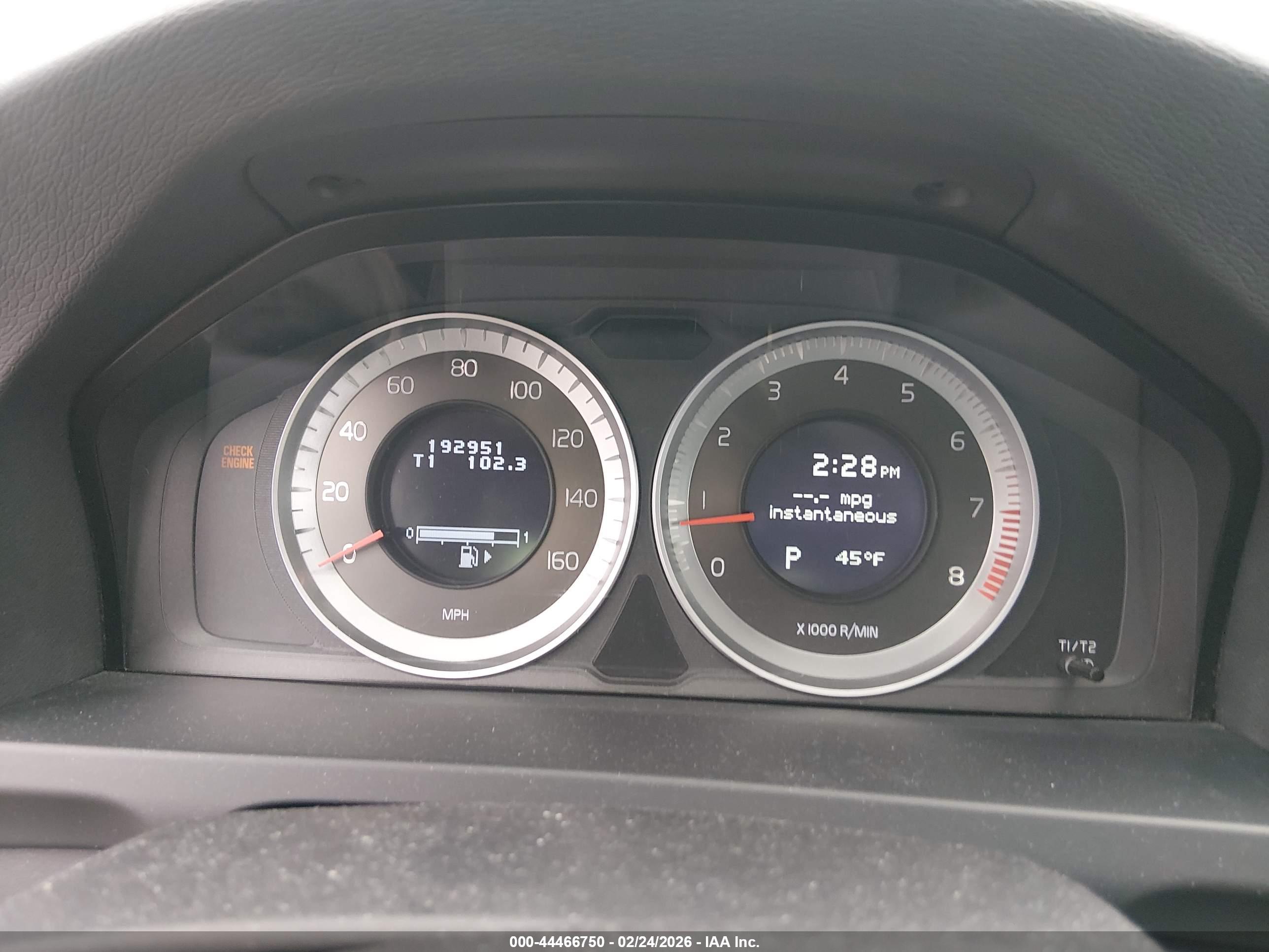 VOLVO S60 image 7