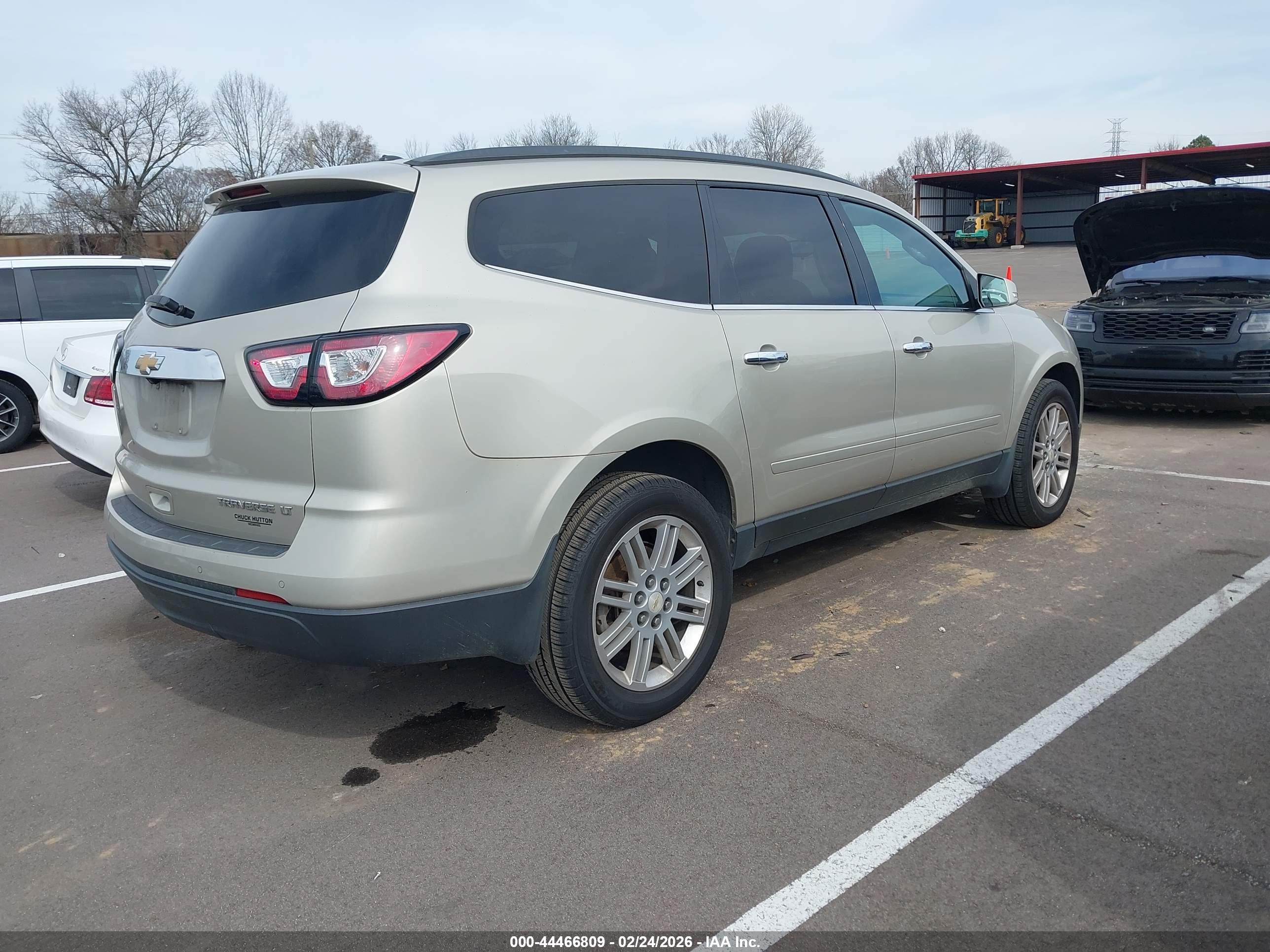CHEVROLET TRAVERSE image 4