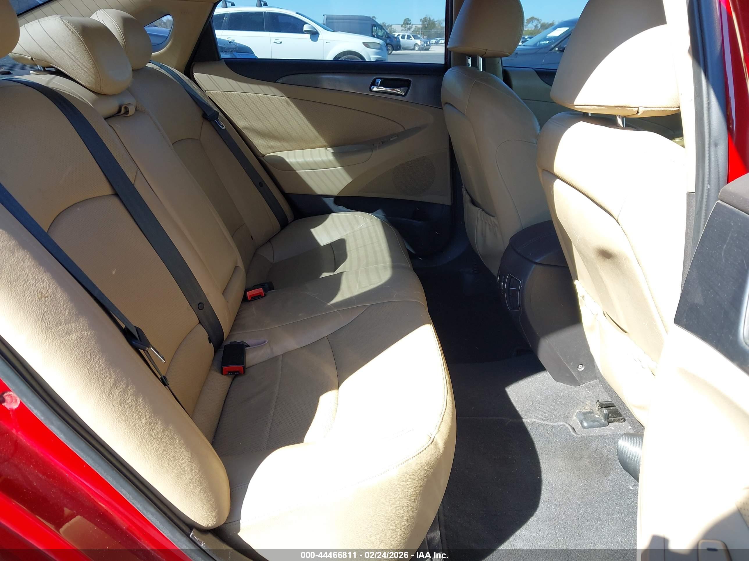 HYUNDAI SONATA image 8