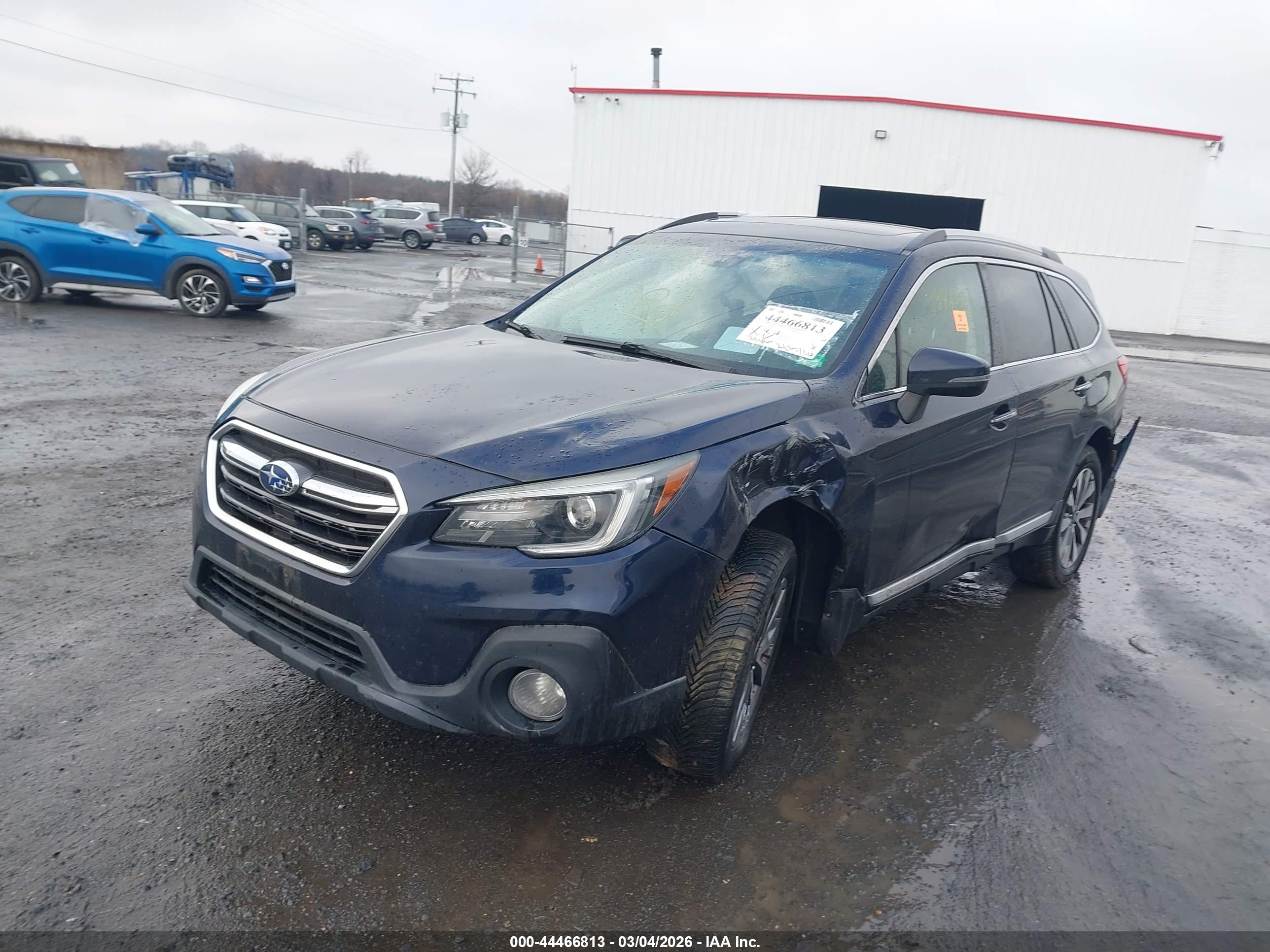 SUBARU OUTBACK image 2