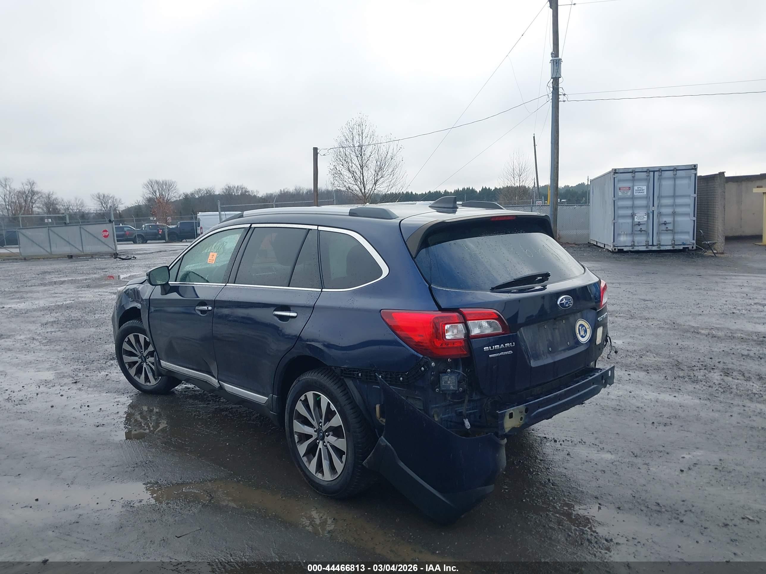 SUBARU OUTBACK image 3