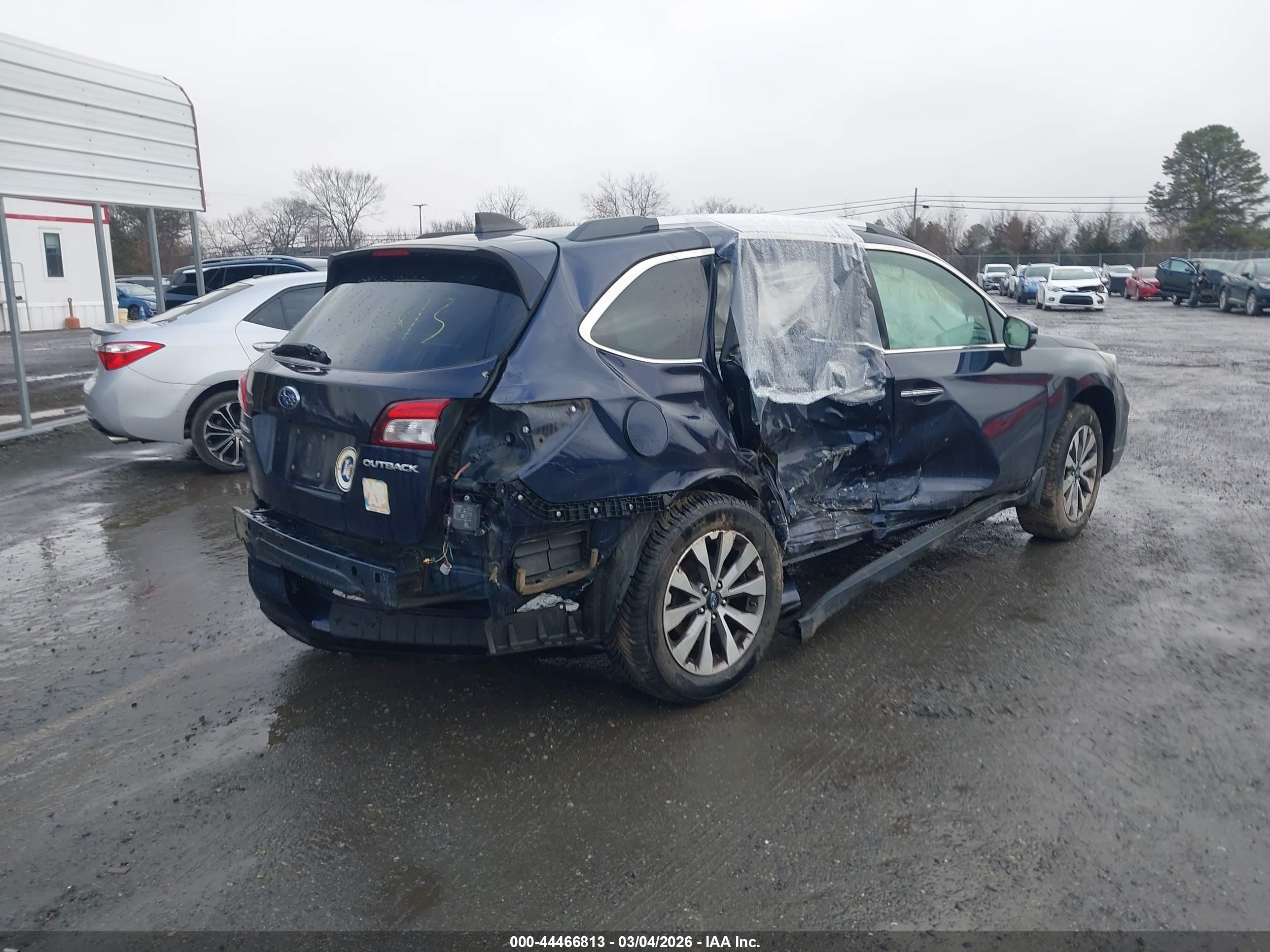 SUBARU OUTBACK image 4