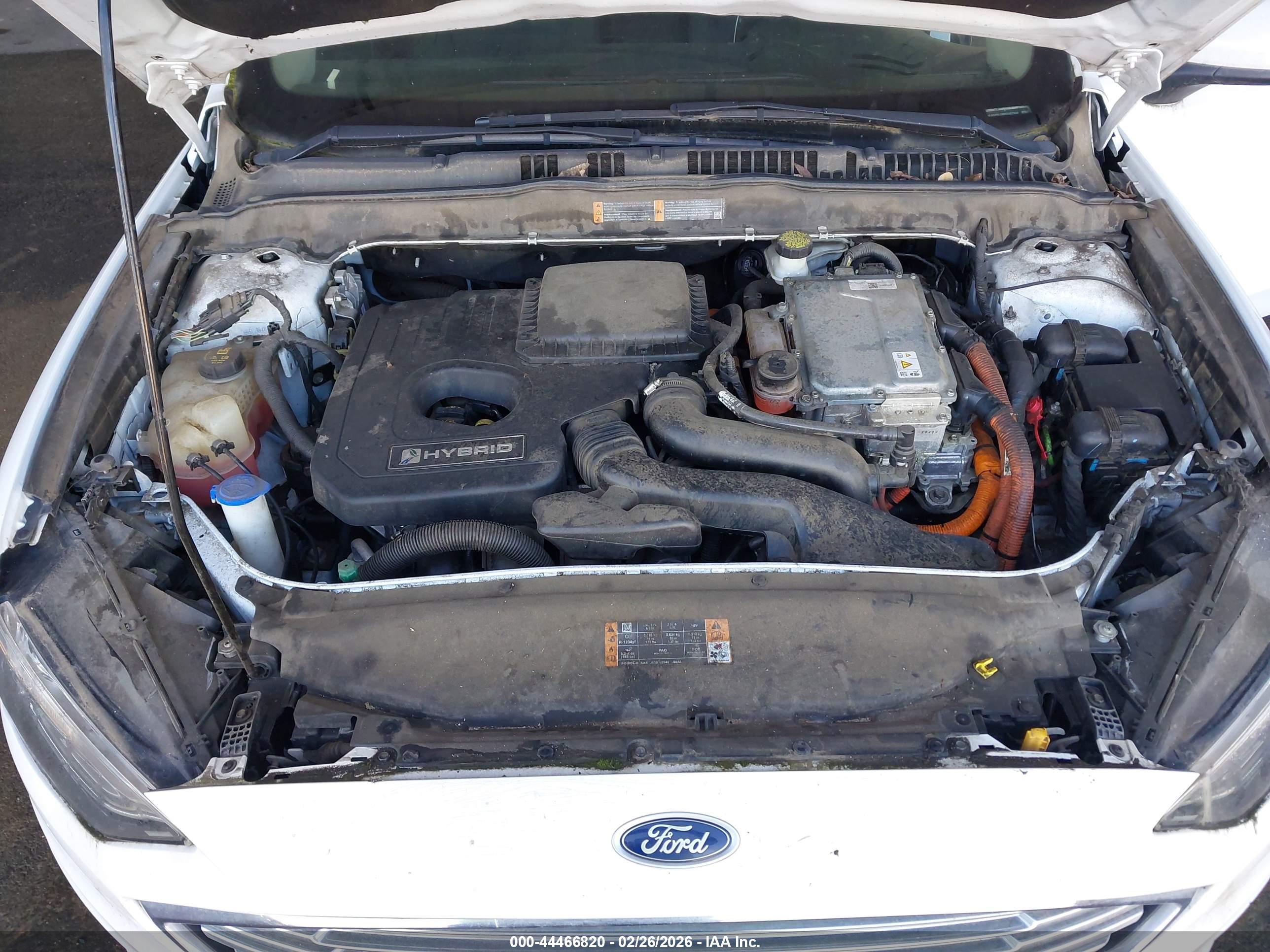 FORD FUSION image 10