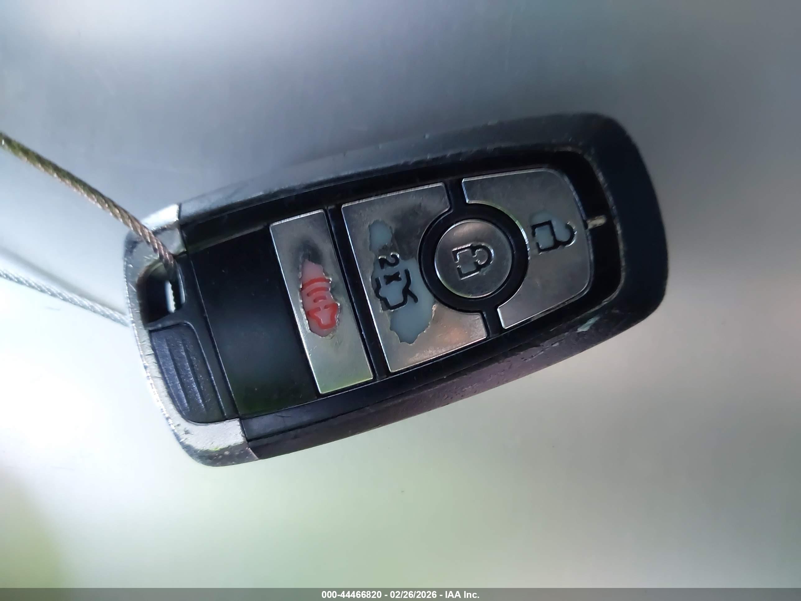 FORD FUSION image 11