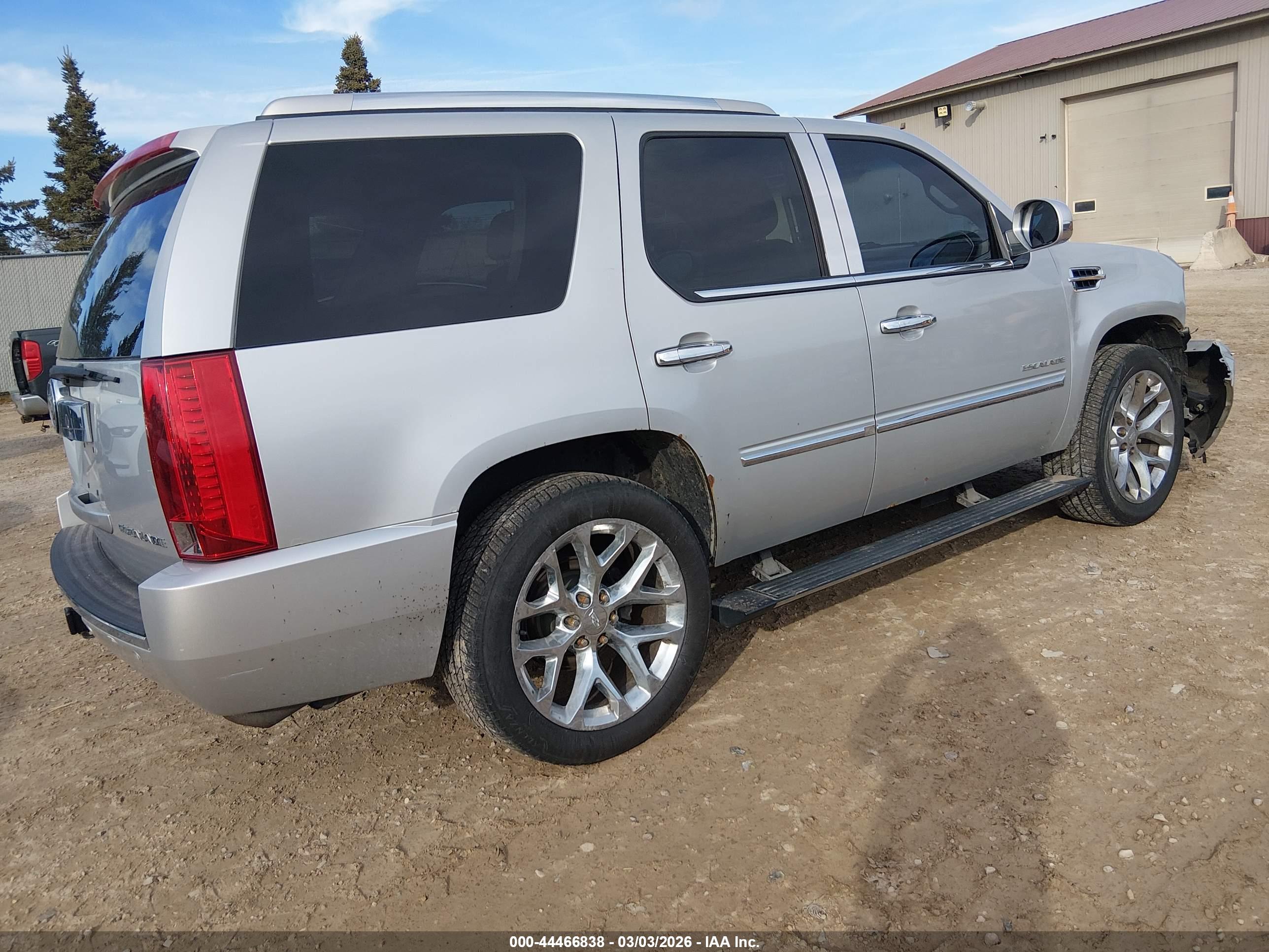 CADILLAC ESCALADE image 4