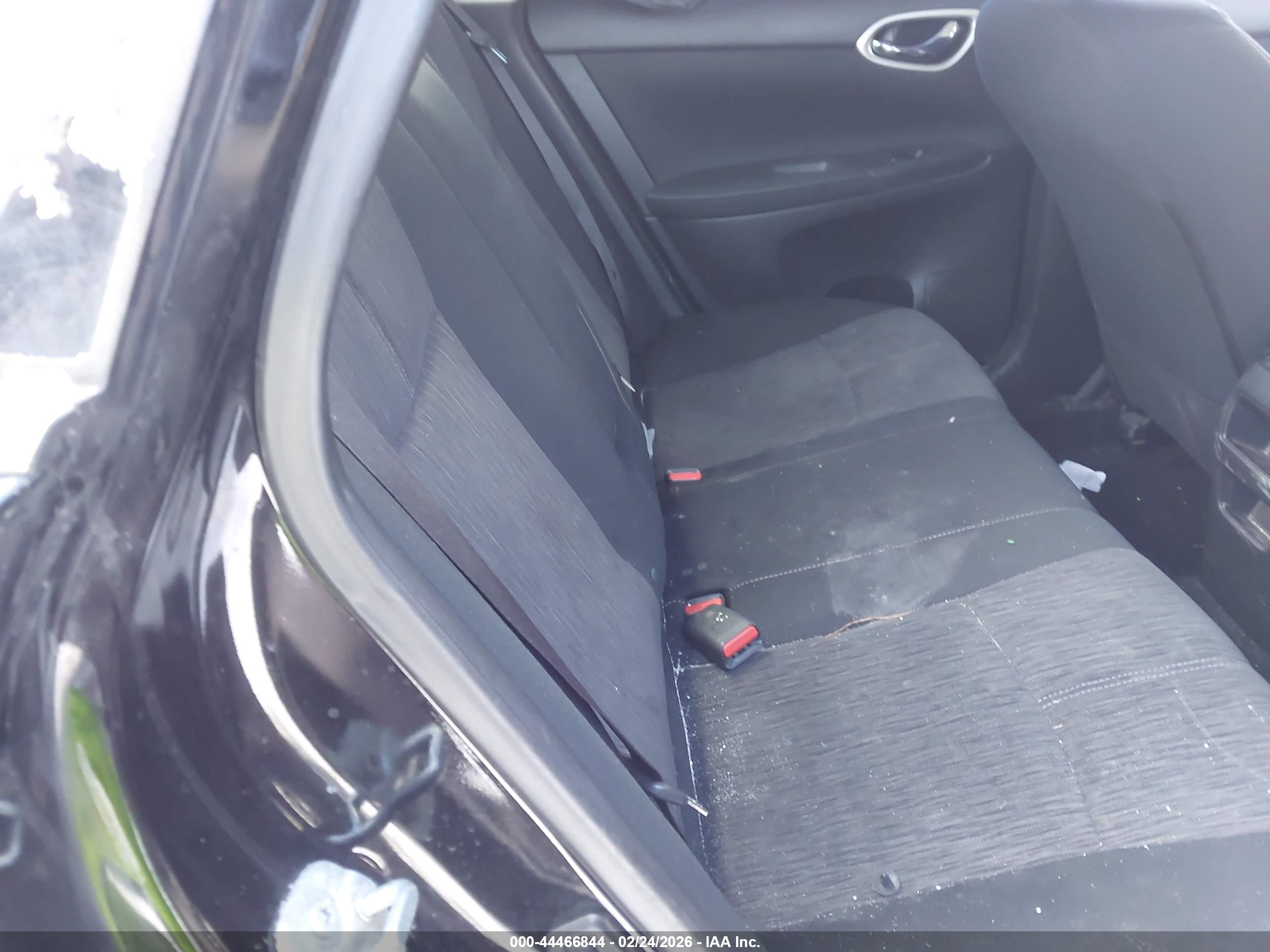 NISSAN SENTRA image 8