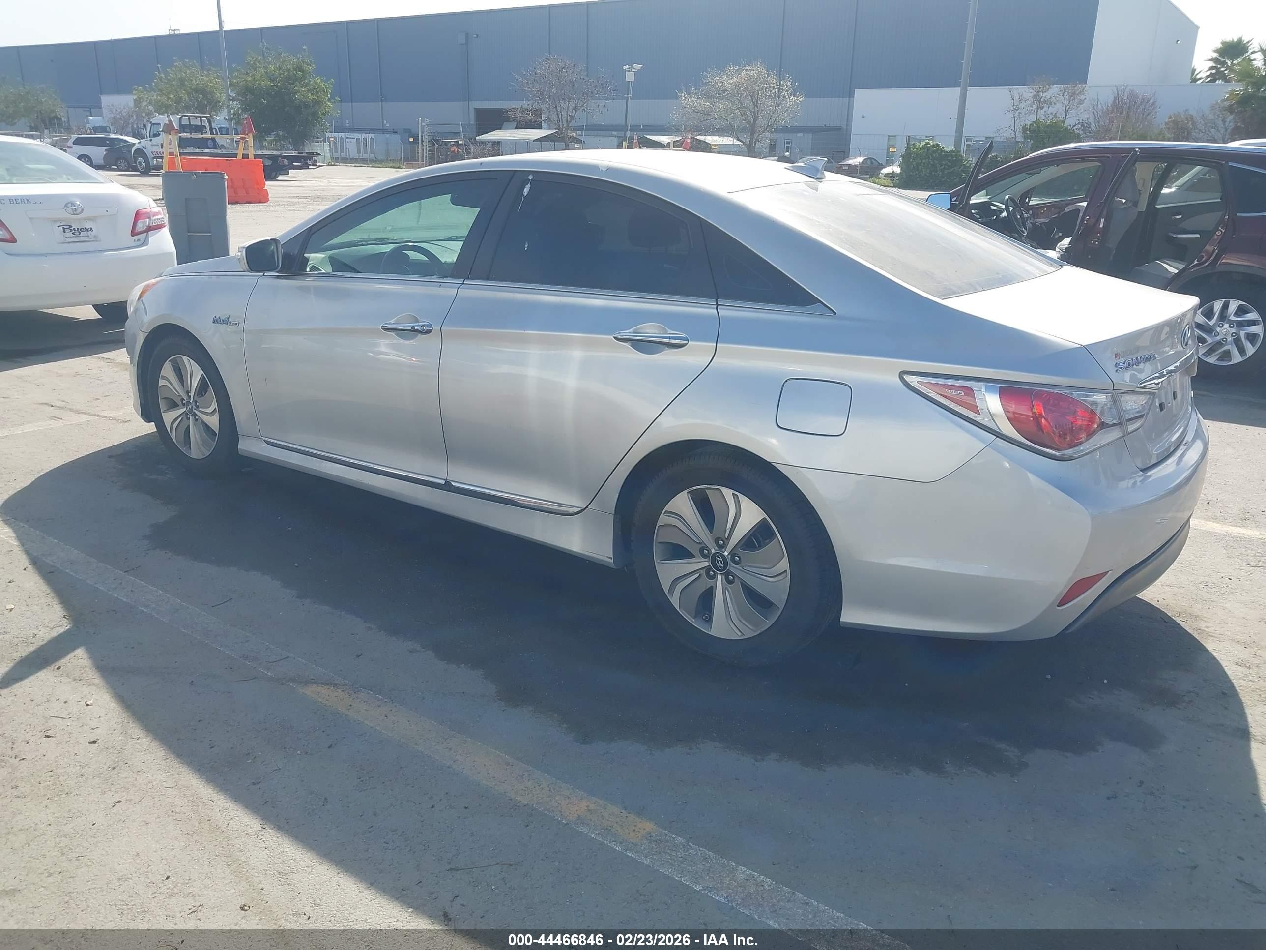HYUNDAI SONATA image 3