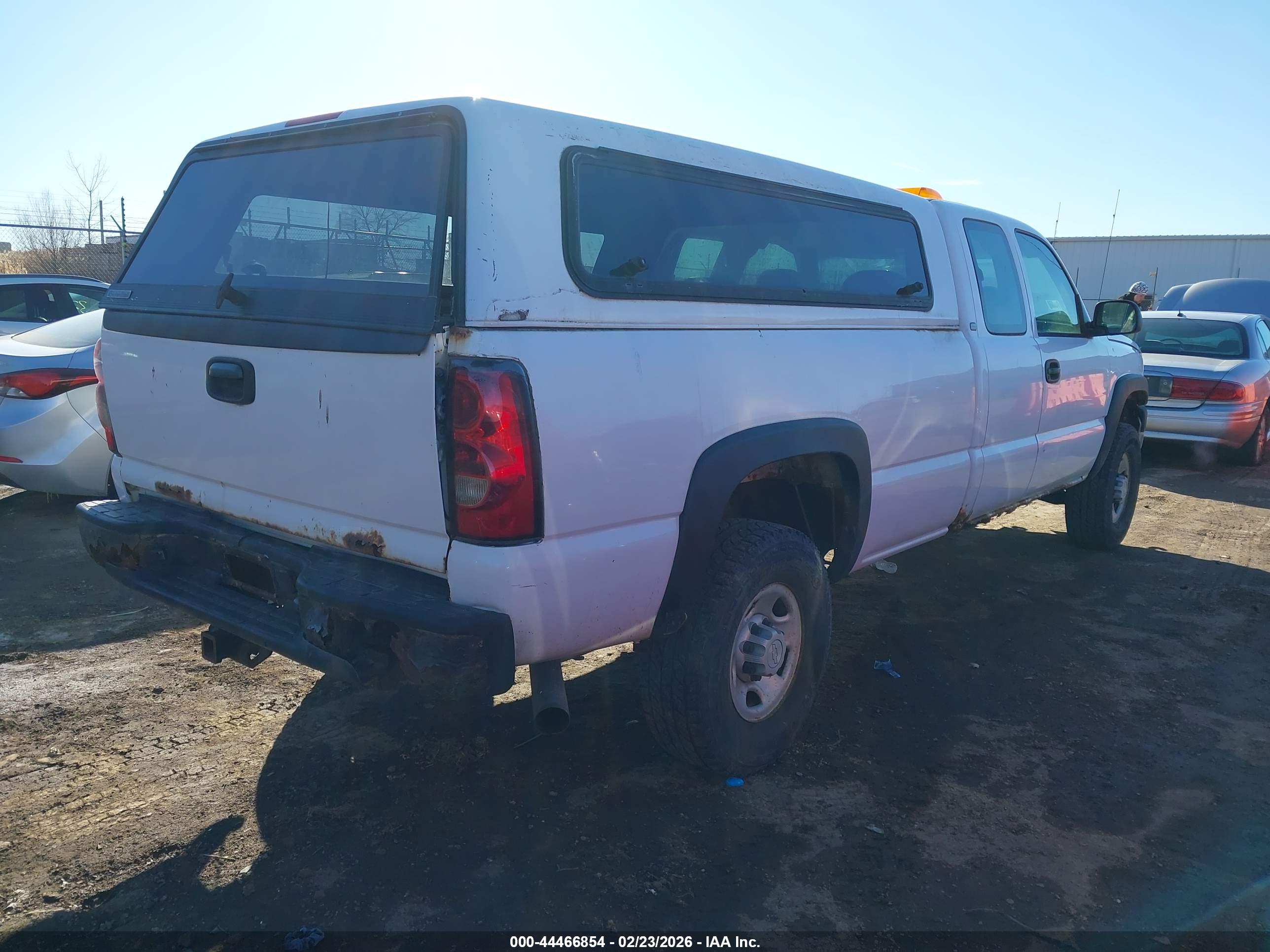 CHEVROLET SILVERADO image 4
