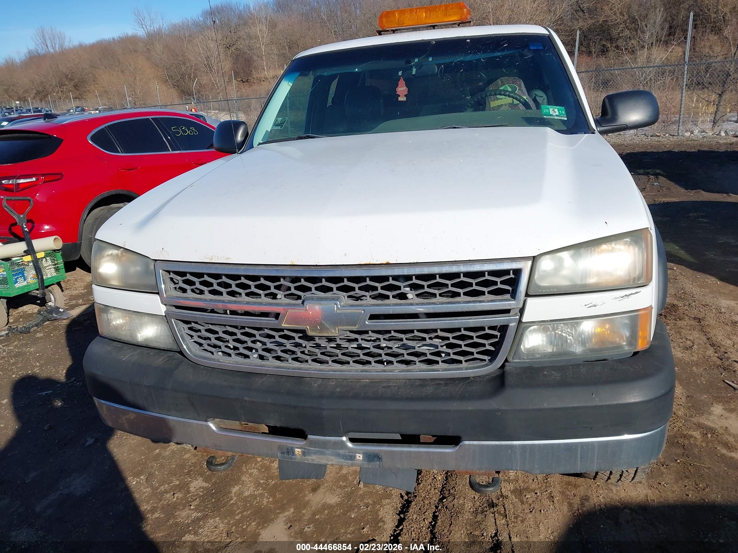 CHEVROLET SILVERADO image 6