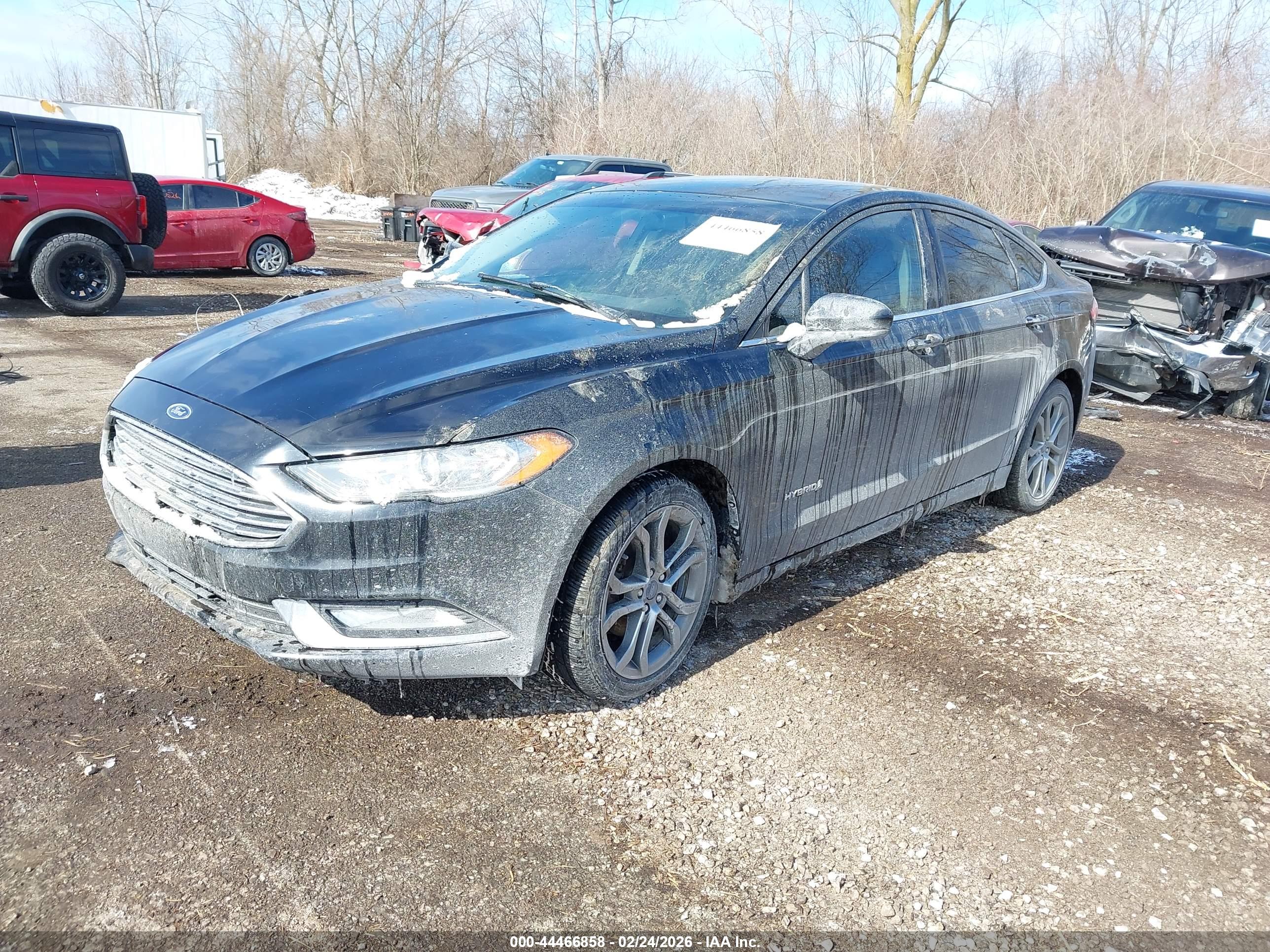FORD FUSION image 2