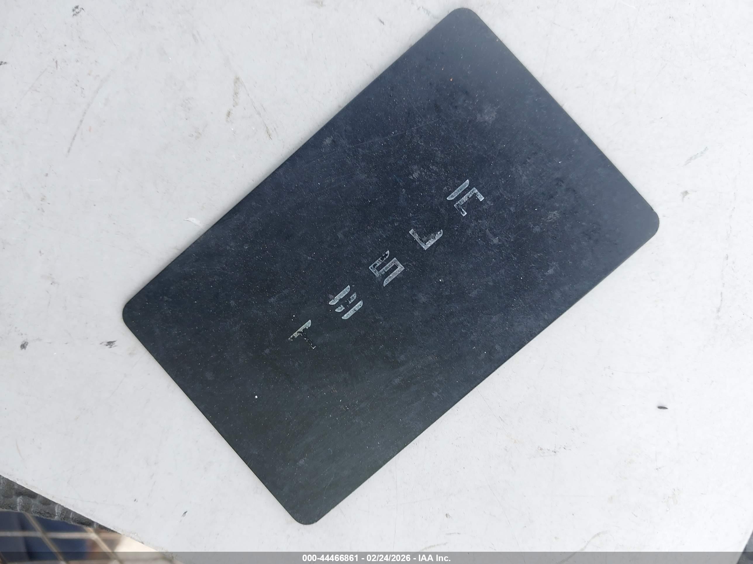 TESLA MODEL image 11