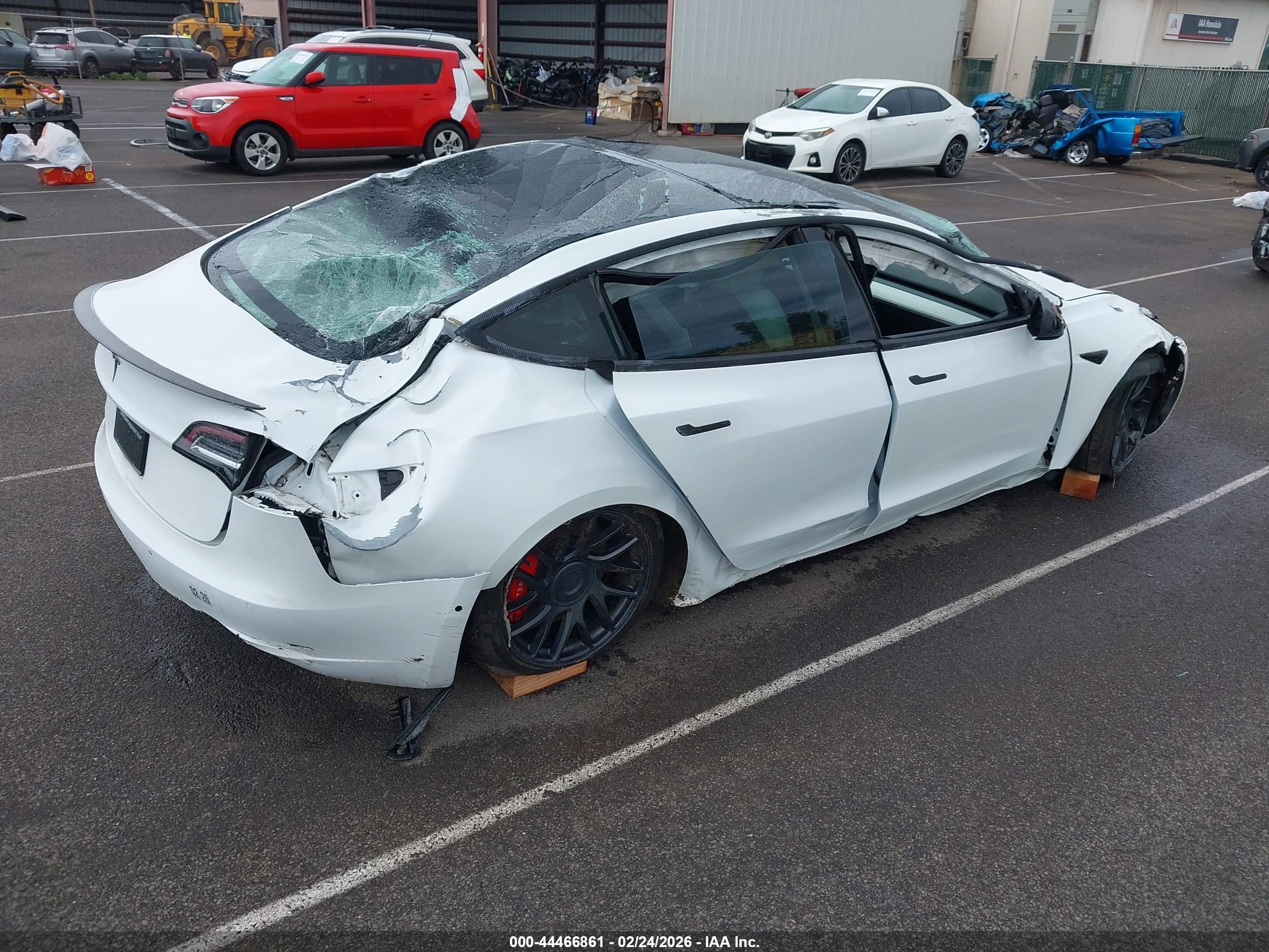 TESLA MODEL image 4